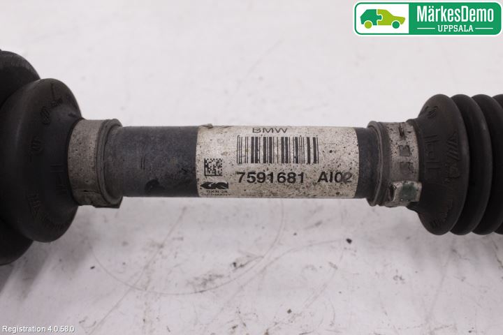 BMW X1 E84 10-15 Drivaksel Foran Kompl Venstre