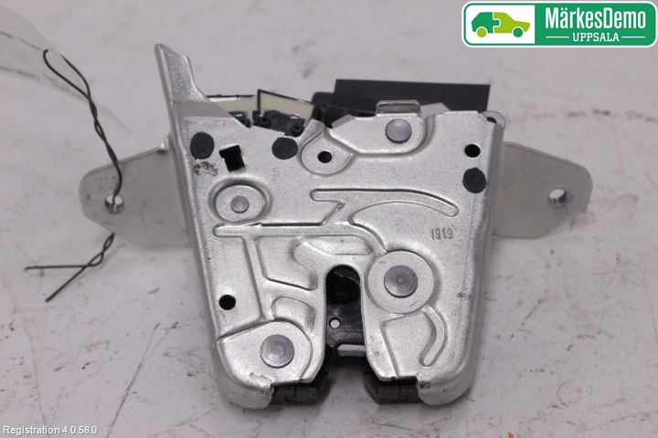 Mercedes-Benz MB E-KLASS (W213) 16-23 Bakluke-Lokk Låsekasse