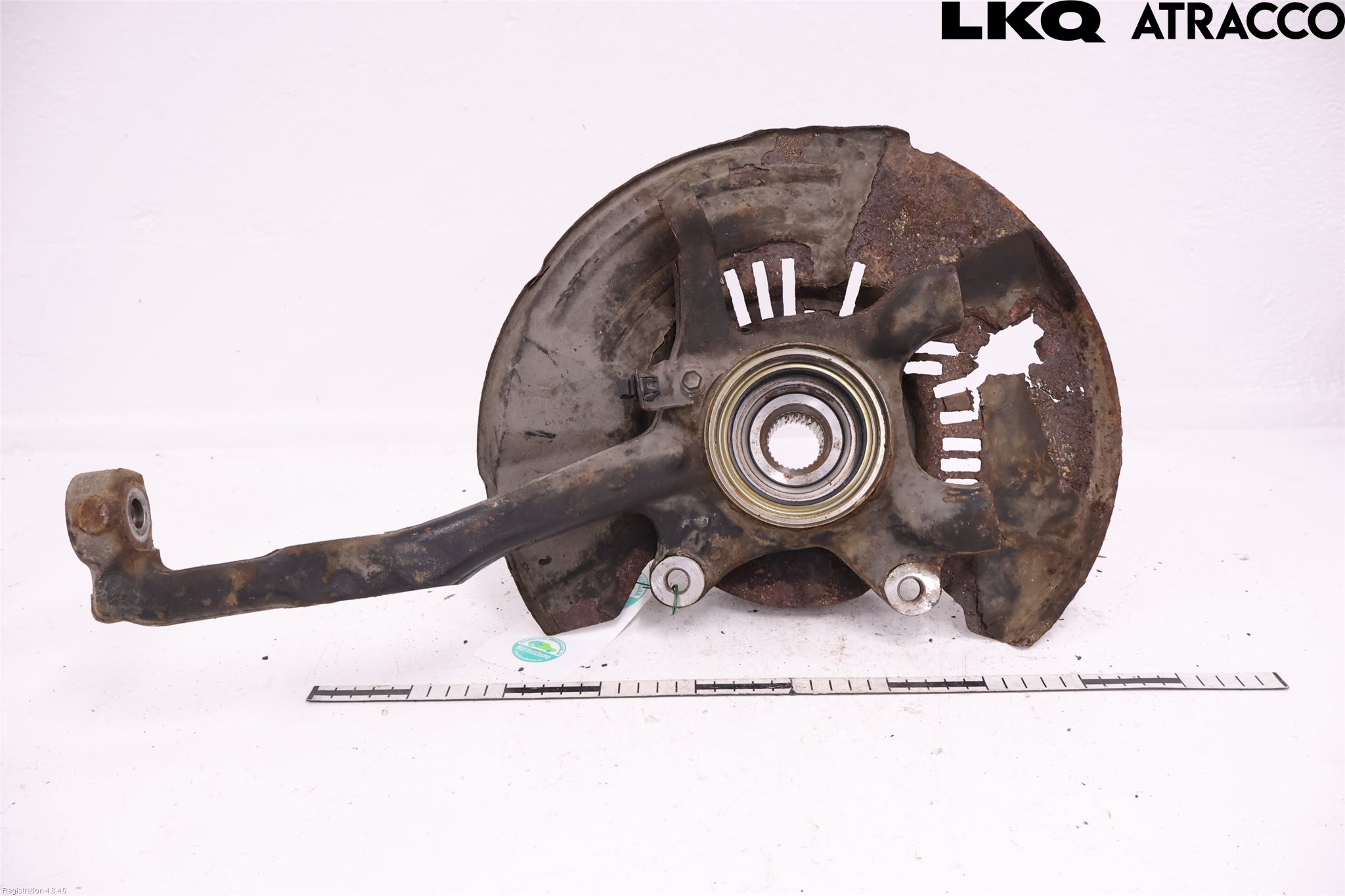 Toyota HILUX 16- Spindel Vf