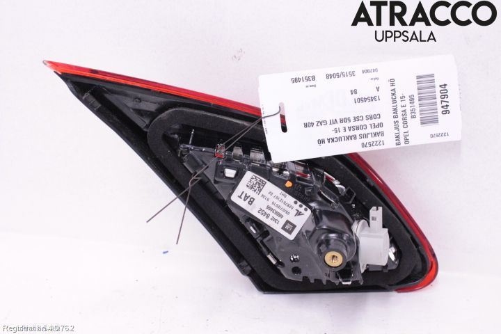 Opel CORSA E 15-19 Baklykt Høyre  På Luke(Indre)