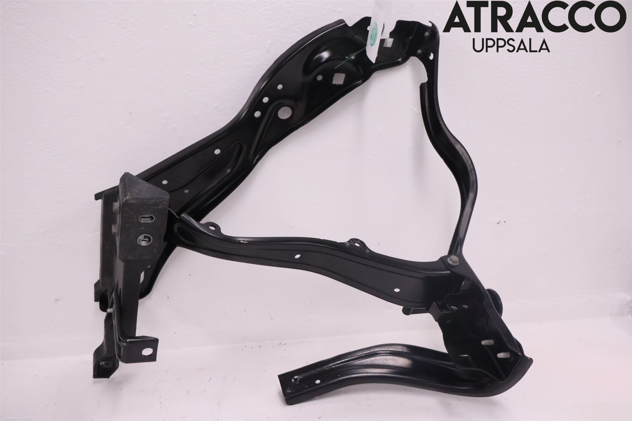 Mercedes-Benz MB E-KLASS (W212) 09-16 Frontlykt Ramme H Lyktering