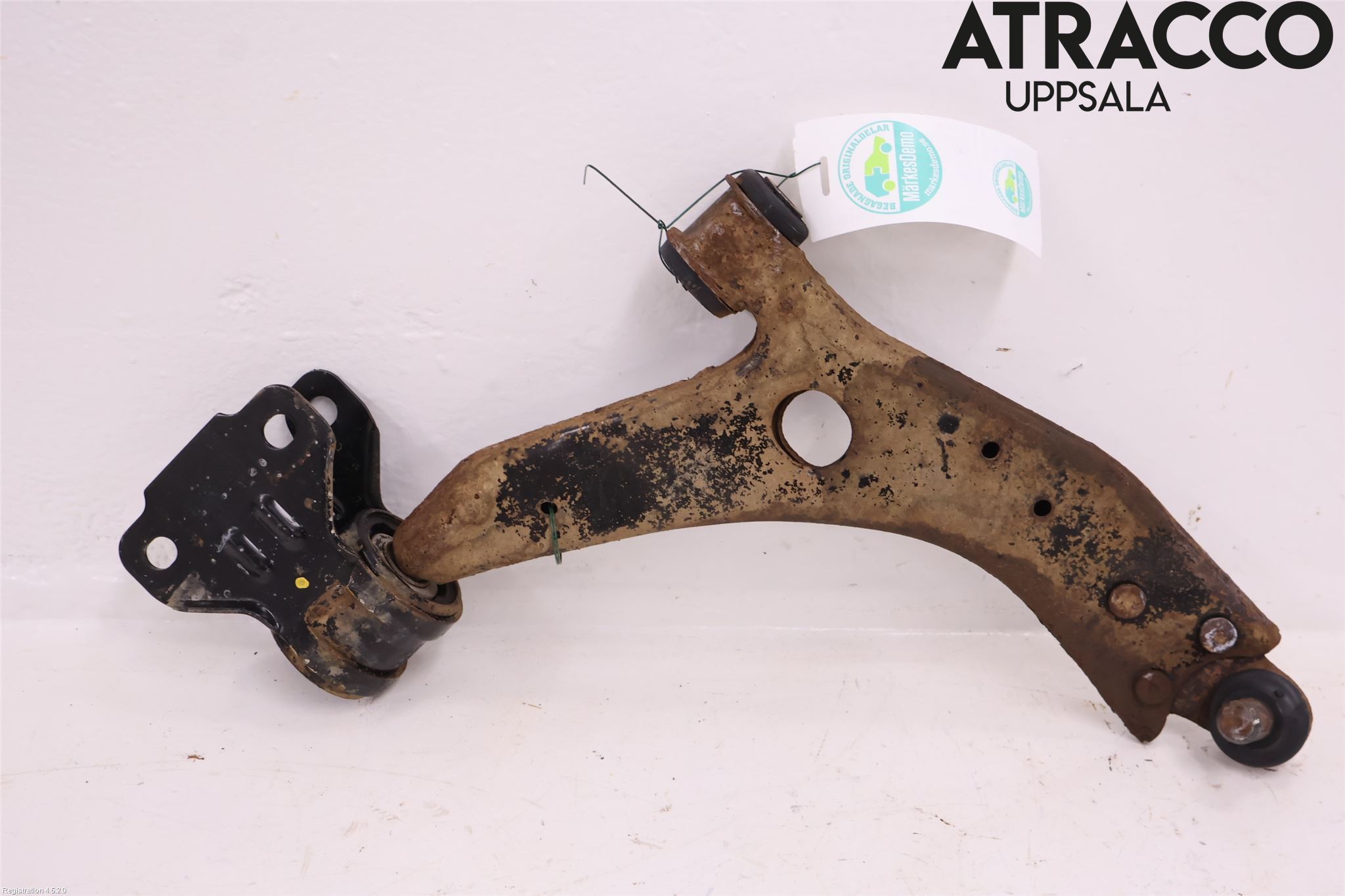 Ford FOCUS 11-14 Bærearm Foran Høyre Nedre