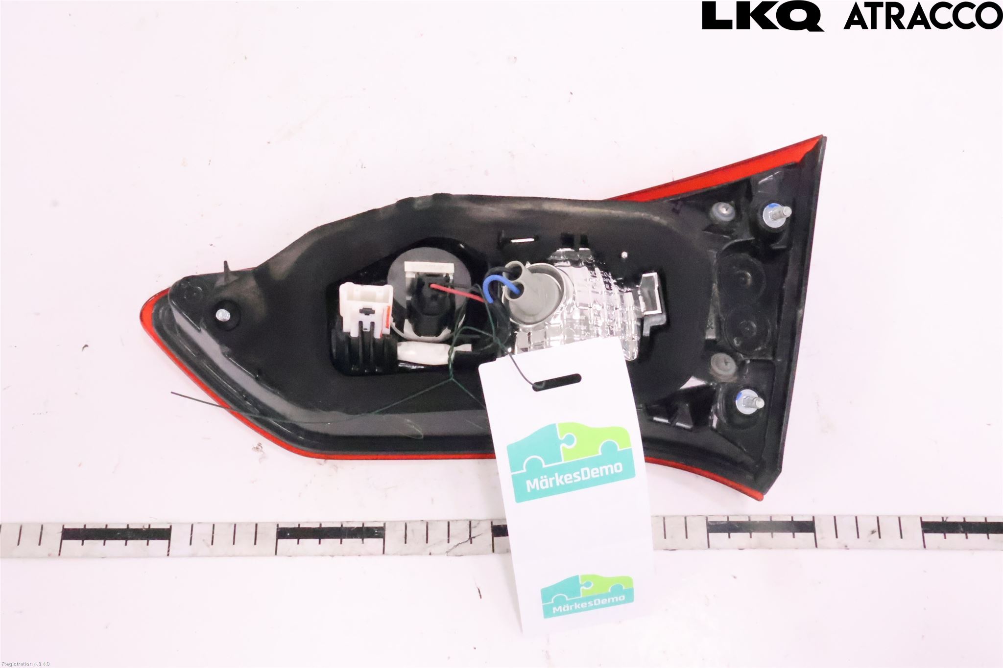 Toyota YARIS XP130 15-20 Baklykt Venstre  På Luke(Indre