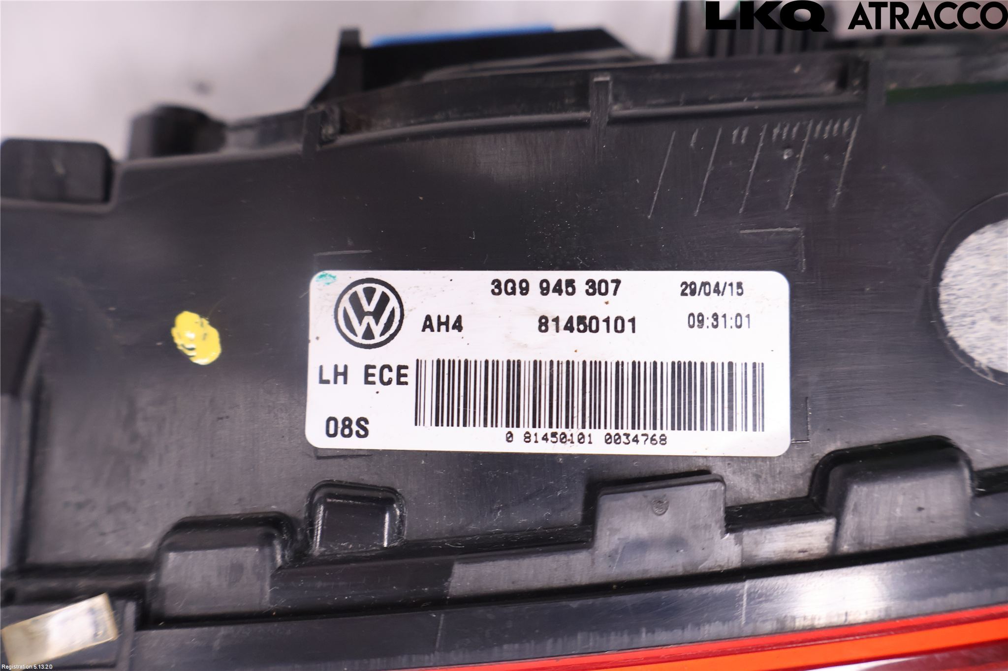 Volkswagen VW PASSAT 15-19 Baklykt Venstre  På Luke(Indre