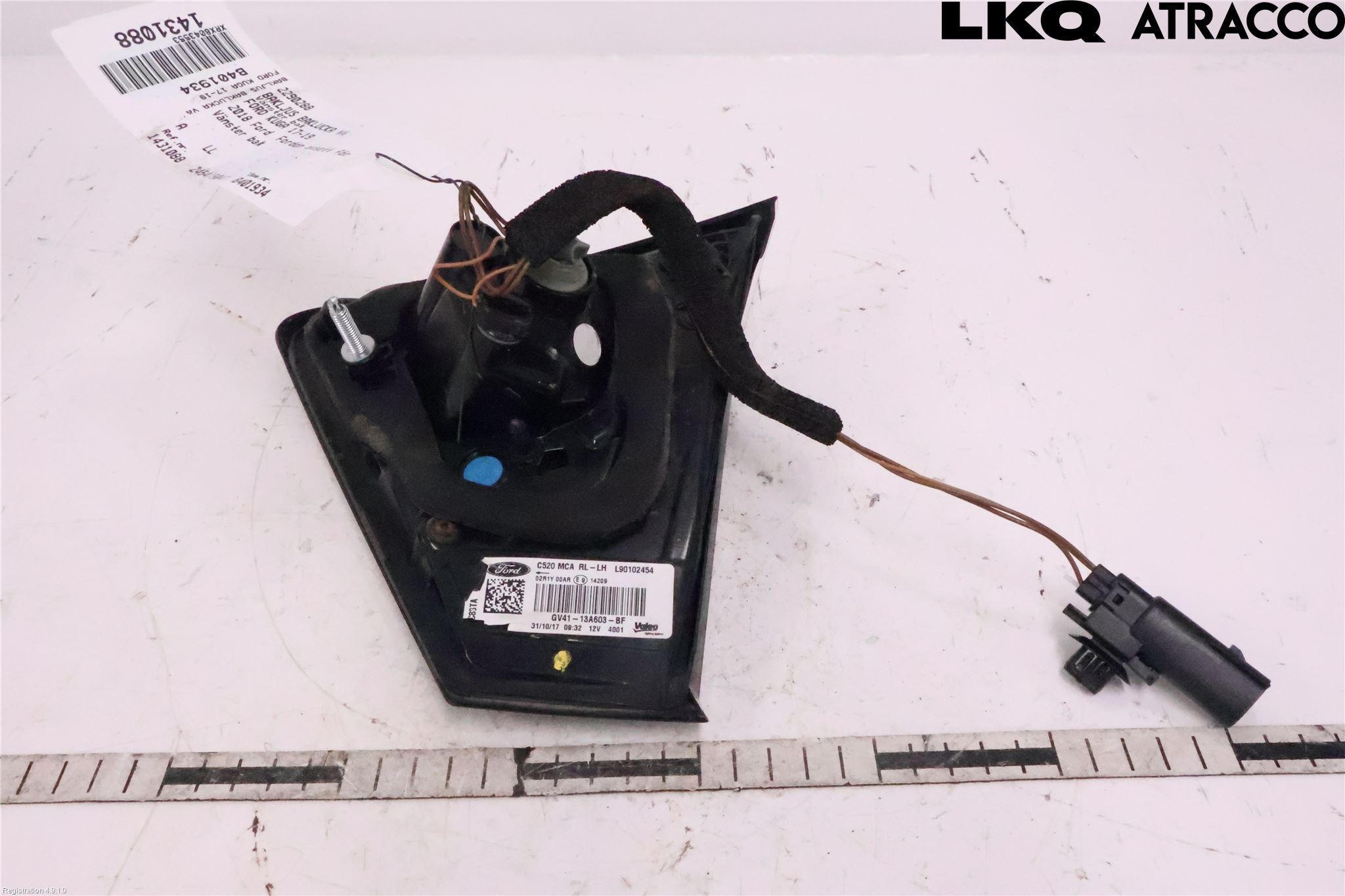 Ford KUGA 17-19 Baklykt Venstre  På Luke(Indre