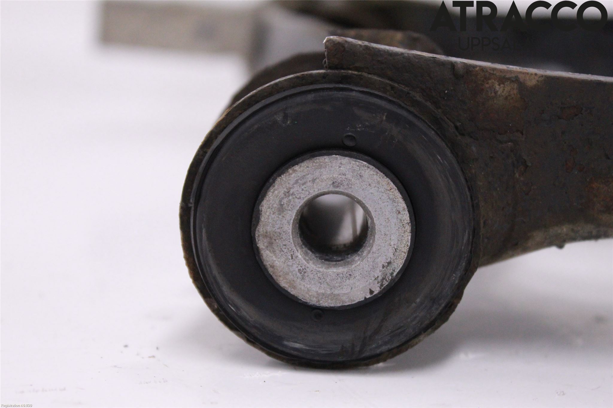 Volkswagen VW CADDY      04-10 Bærearm Foran Venstre Nedre