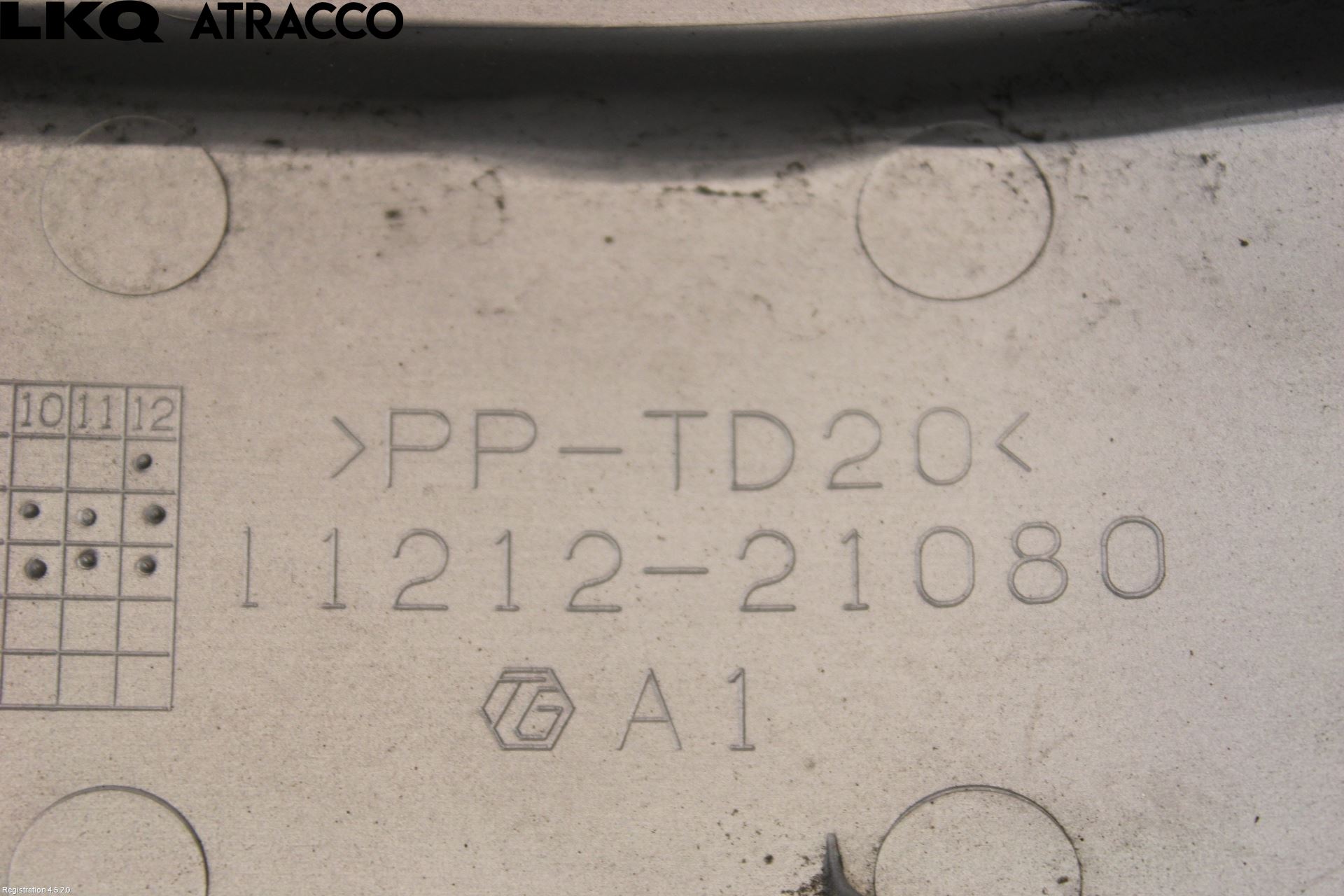 Toyota YARIS XP130 15-20 Motor Deksel Over Motor