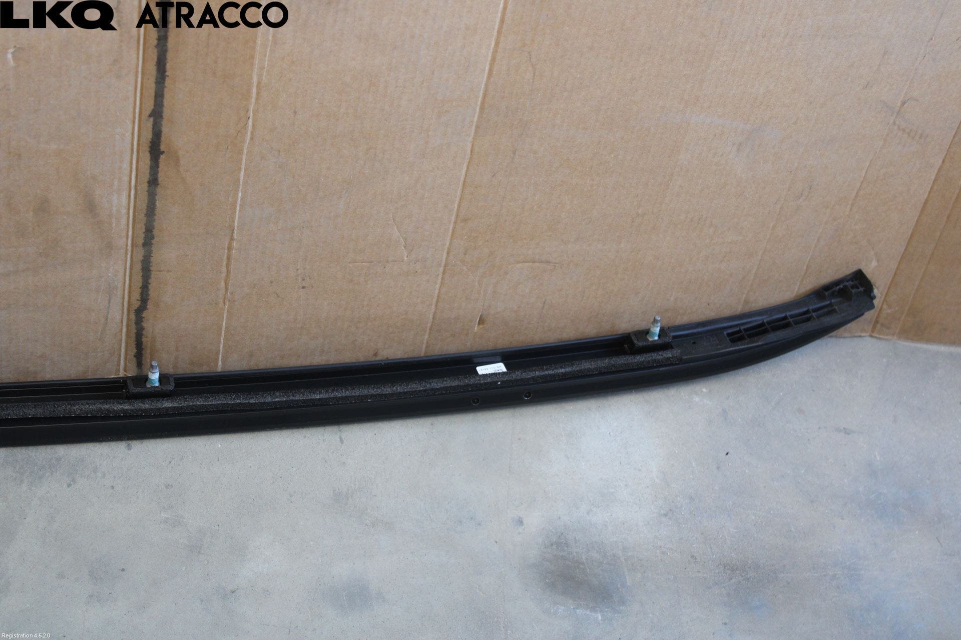 Toyota YARIS CROSS XP21 21- Takrails - Stativ