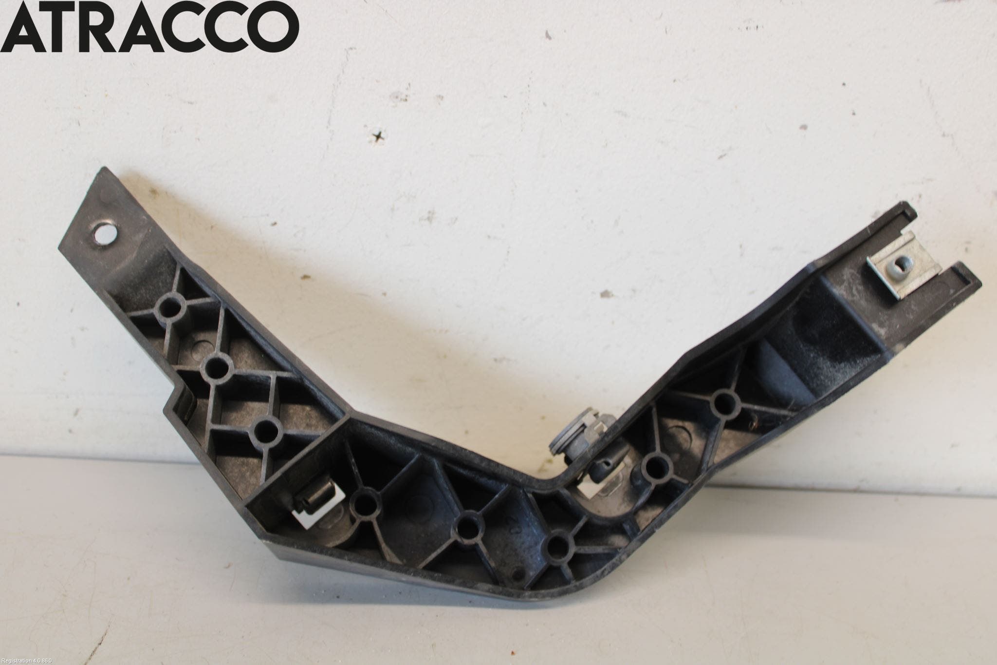 BMW i3 I01 13-22 Frontlykt Holder-Feste