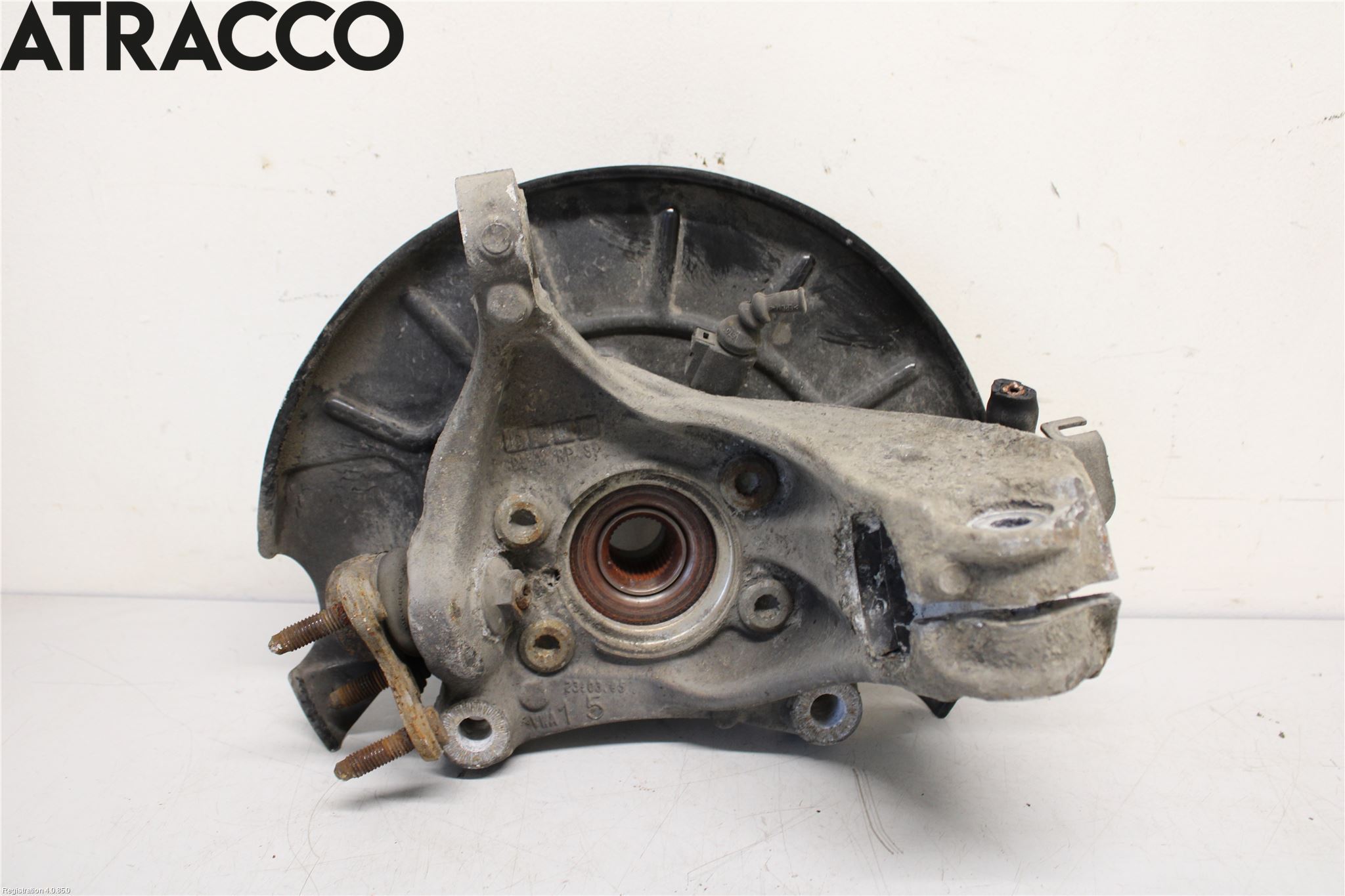 Volkswagen VW PASSAT 11-14 Spindel Hf