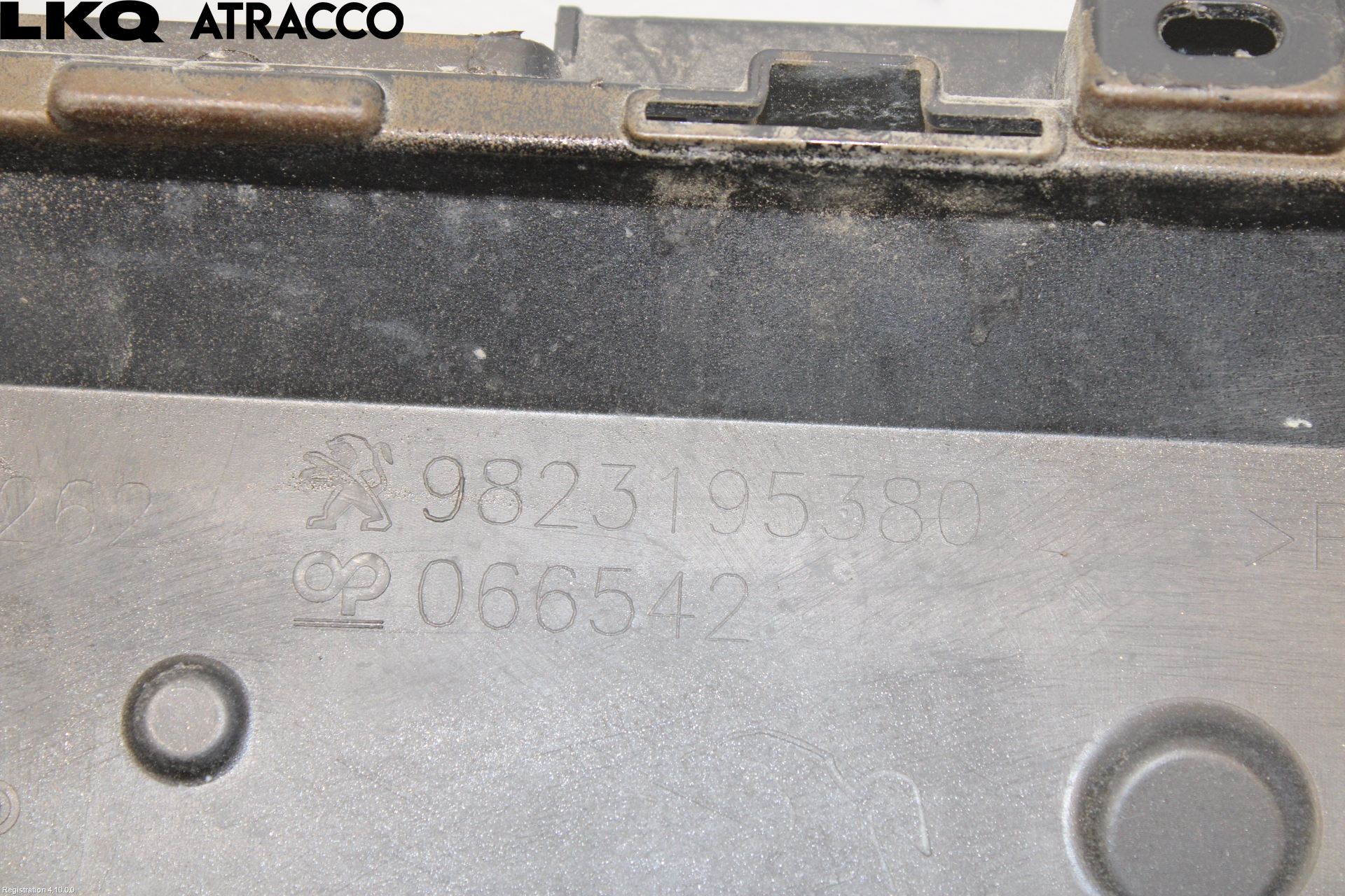 Peugeot 208/E-208 20- Støtfanger Bak Midt Del
