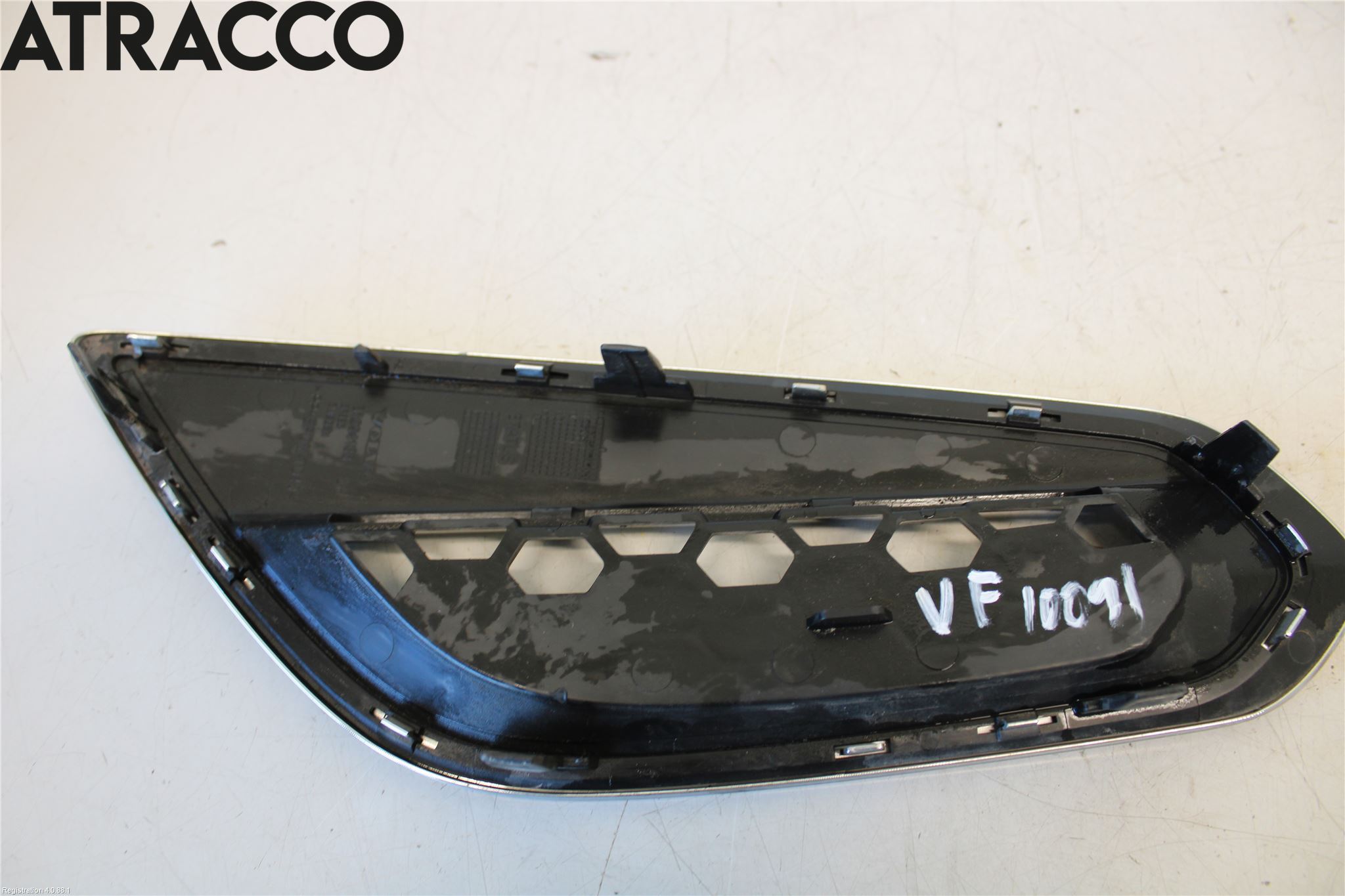 Volvo V60 11-13 Grilldel Venstre