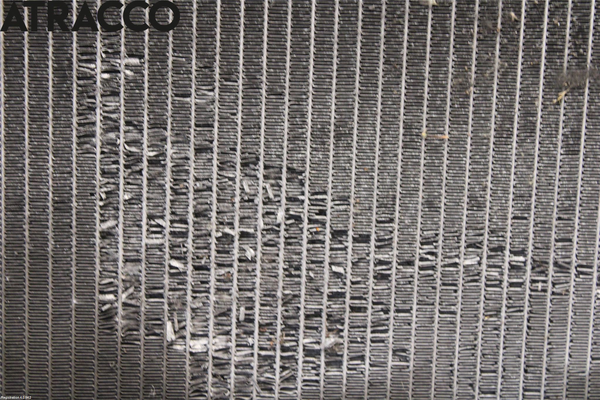 Mitsubishi OUTLANDER 01-07 Radiator Manuell