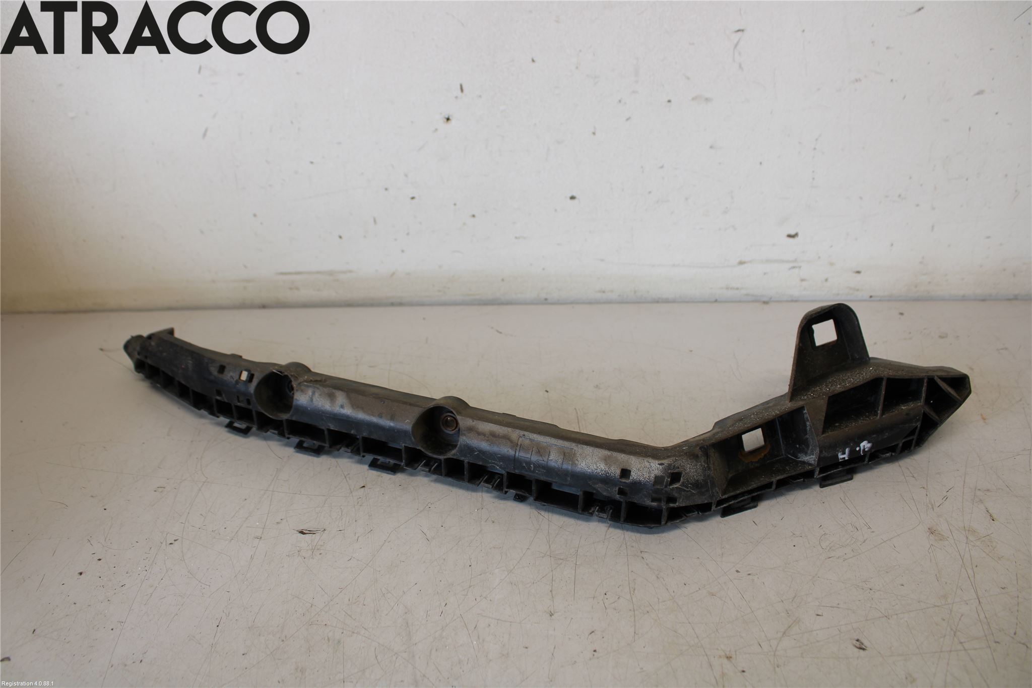 Nissan LEAF 11-17 Støtfangerfeste Bak Høyre