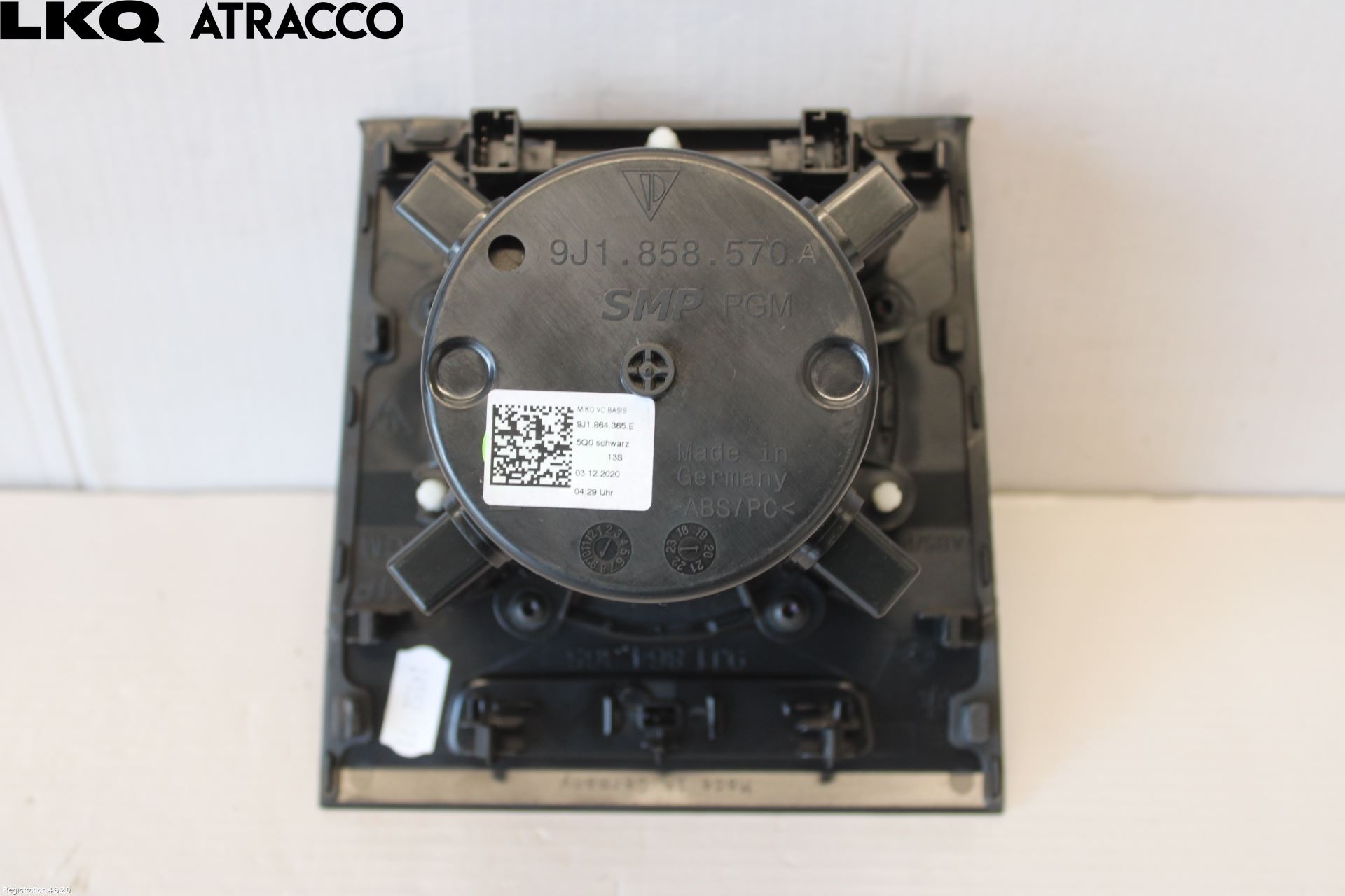 Porsche TAYCAN 20- Innr Koppholder