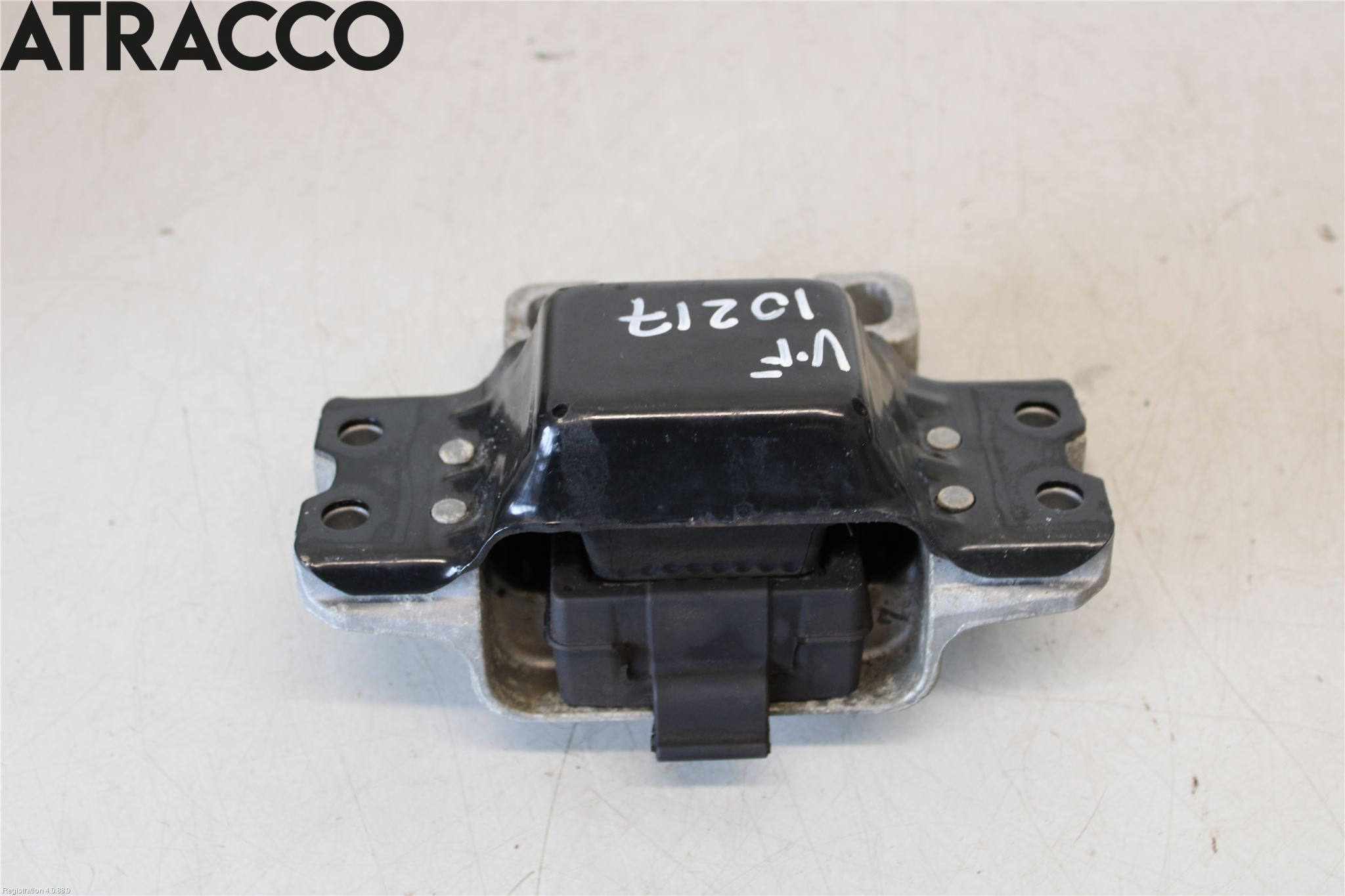 Volkswagen VW GOLF VI 09-13 Motor Feste Gummi