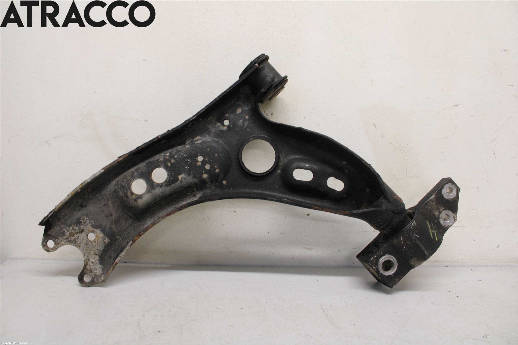 Skoda SUPERB 09-15 Bærearm Foran Høyre Nedre