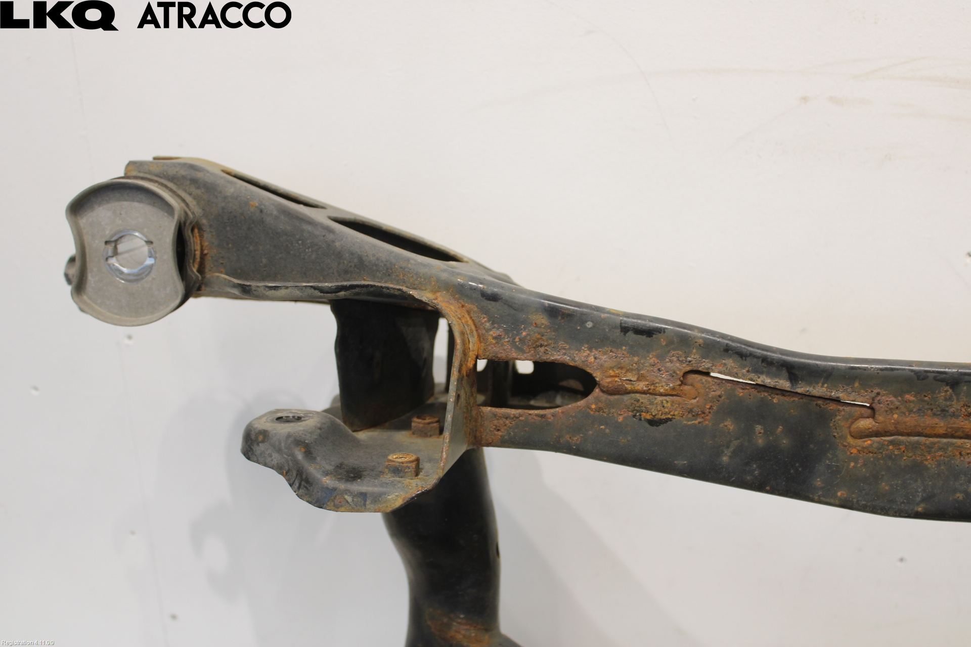 Skoda SUPERB 16-24 Bakaksel Feste Travers-Ramme