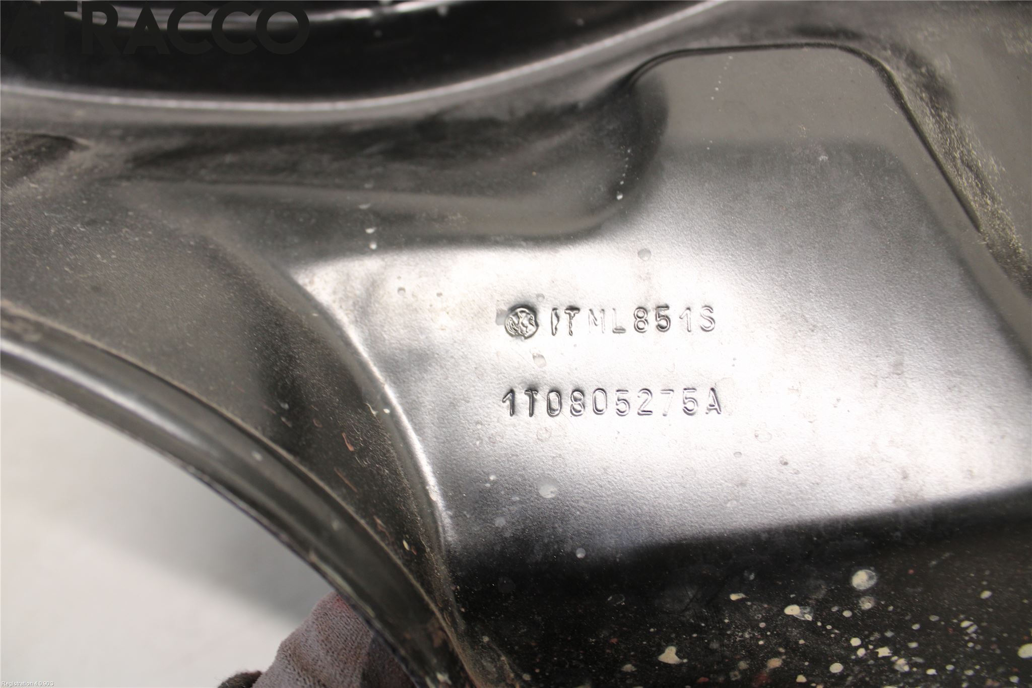 Volkswagen VW CADDY      04-10 Visker Deksel-Grill-Under Frr