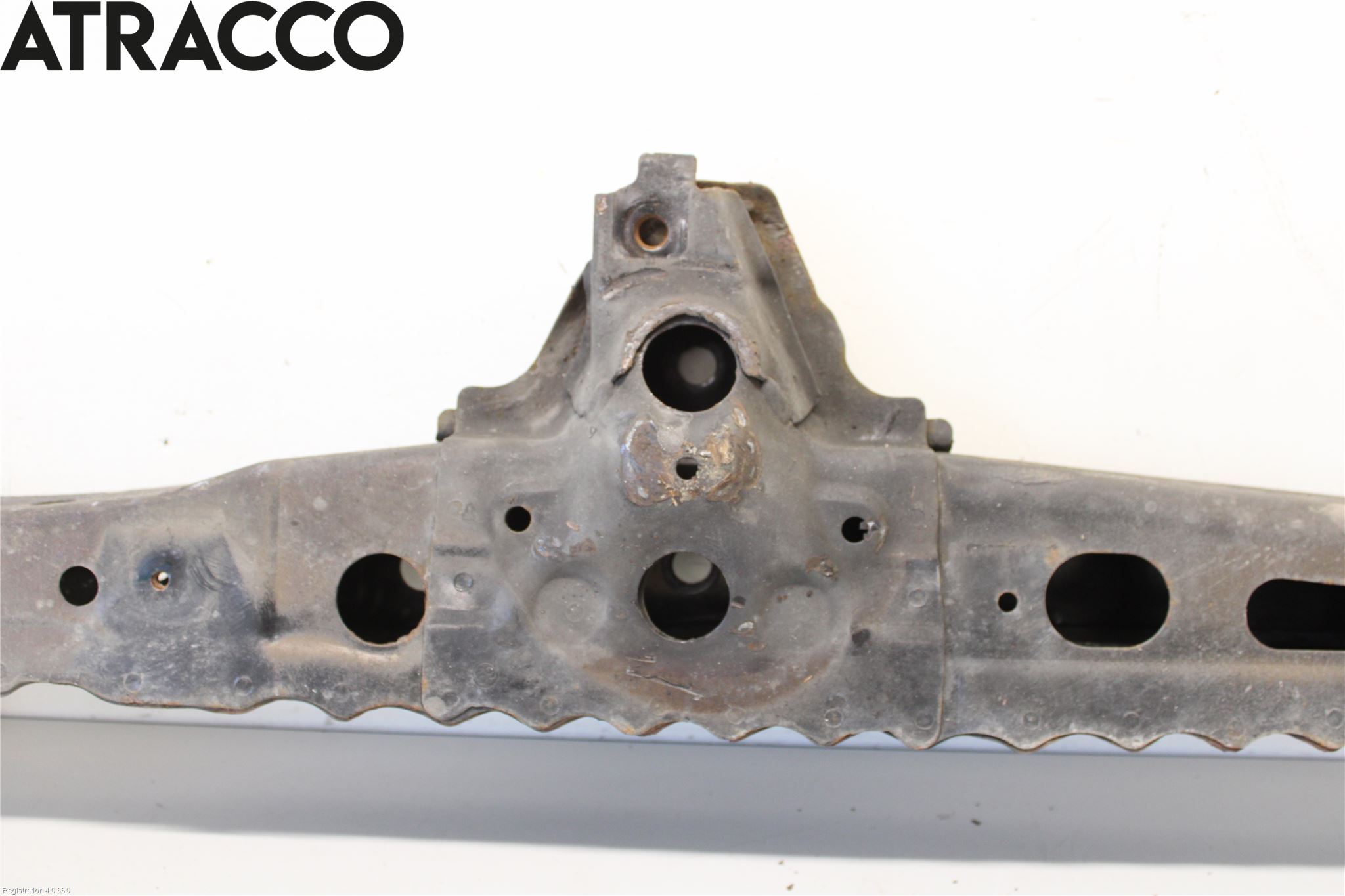 Toyota AURIS 13-19 Motorbjelke (Langs Gående )