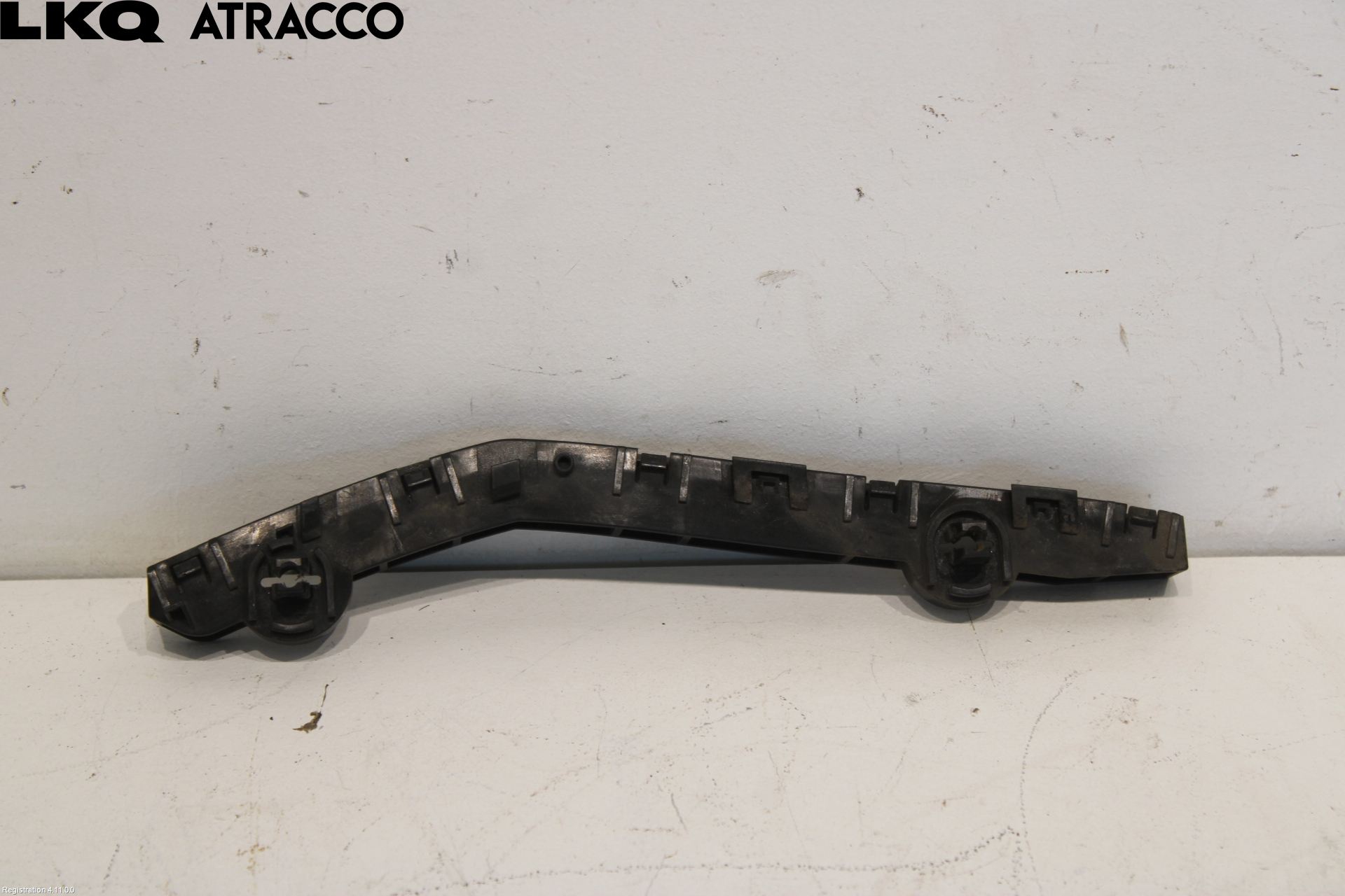 Nissan LEAF 11-17 Støtfanger Foran Feste