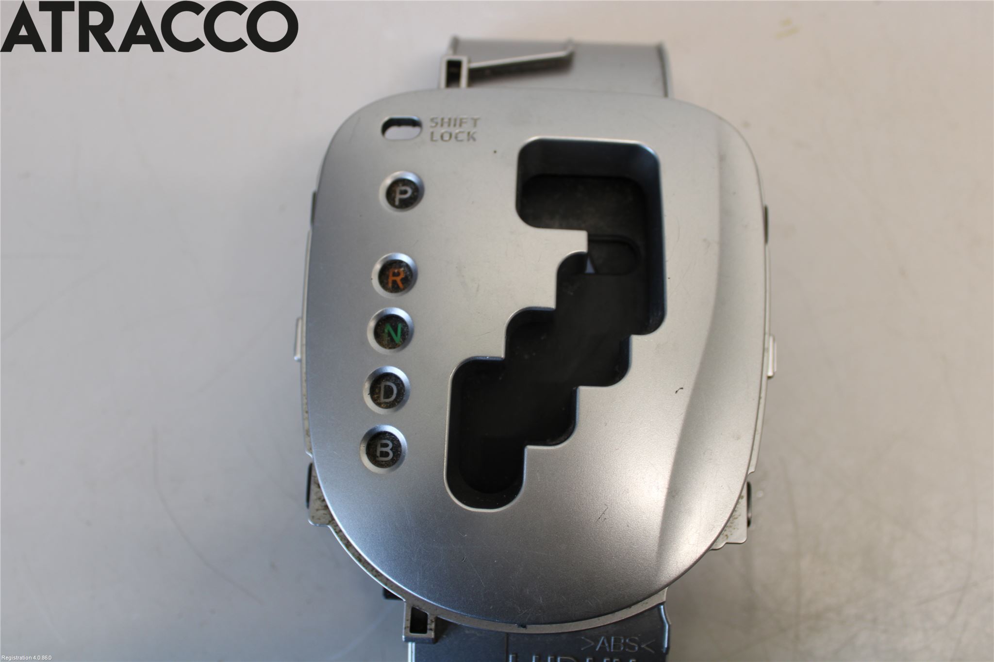 Toyota YARIS XP130 12-14 Inredning Sarg Växelspak