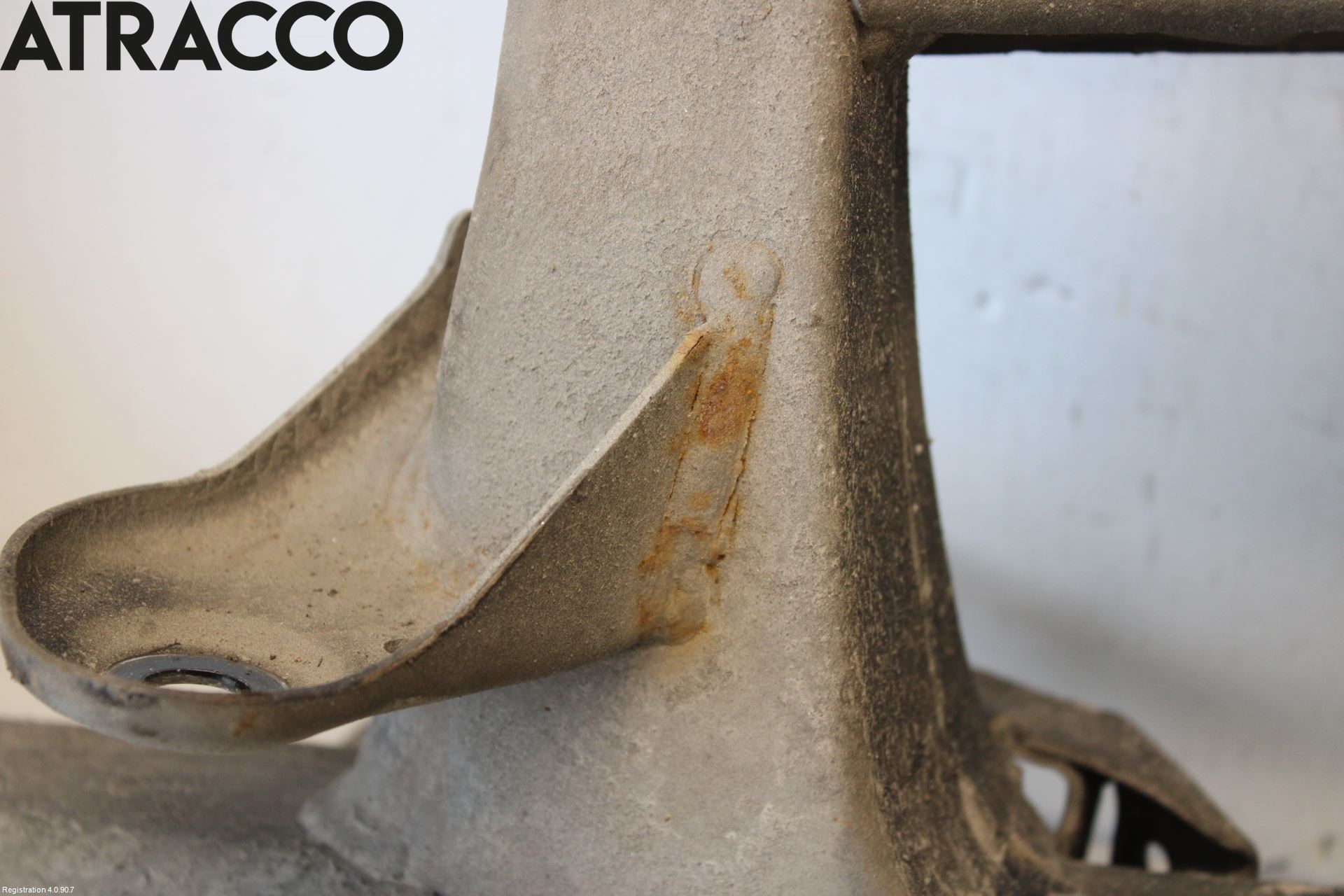 Kia NIRO (DE) 17-22 Bakaksel Feste Travers-Ramme