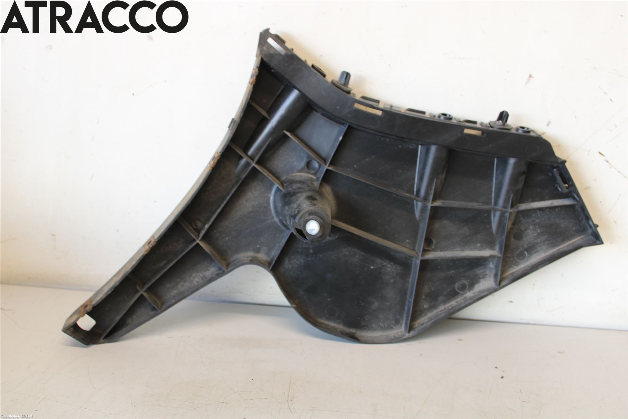 Volvo V60 11-13 Støtfangerfeste Bak Høyre