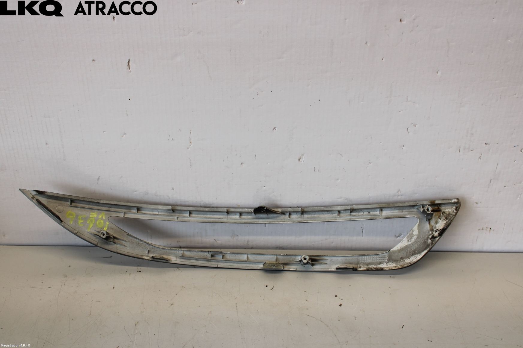 Ford KUGA 08-12 Frontlykt Kurve-Tåkelys Ramme