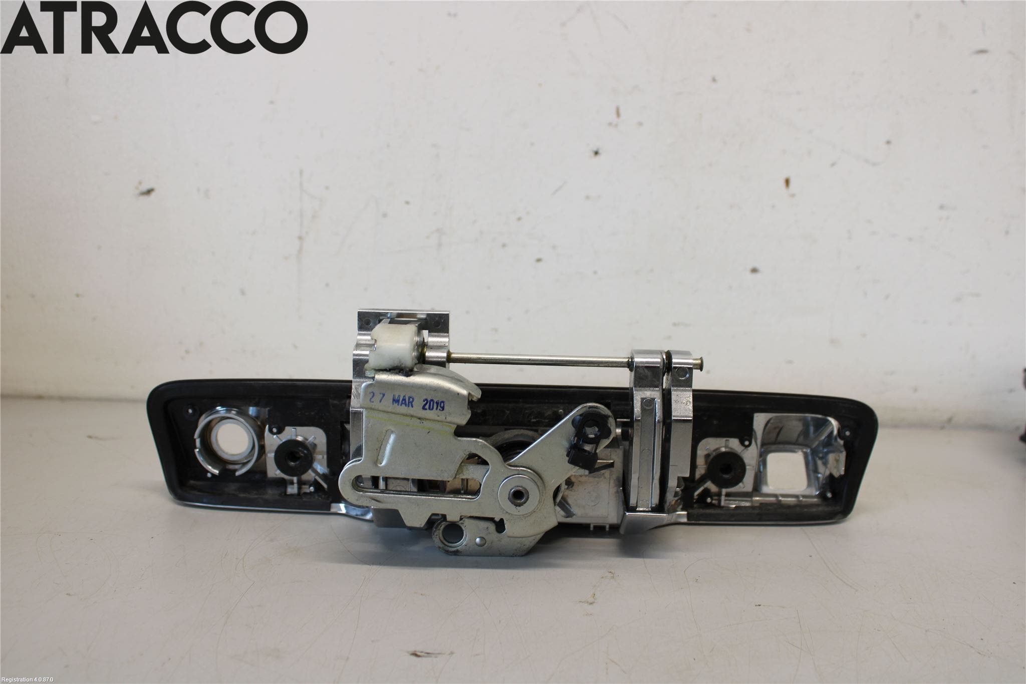 Isuzu D-MAX Bakluke Handtak Ytre