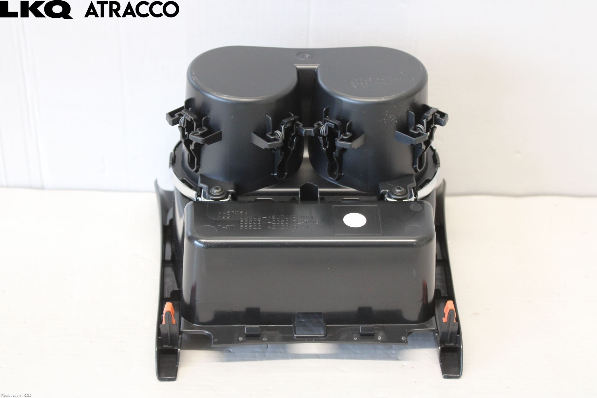 Toyota bZ4X EA10 22- Innr Koppholder