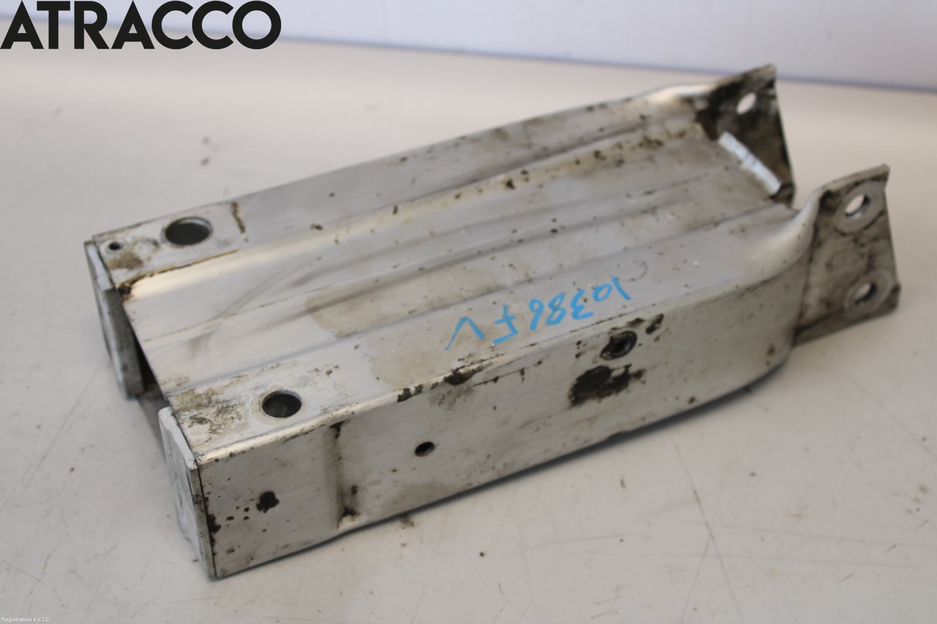 Mercedes-Benz MB E-KLASS (W212) 09-16 Støtfanger Foran Feste