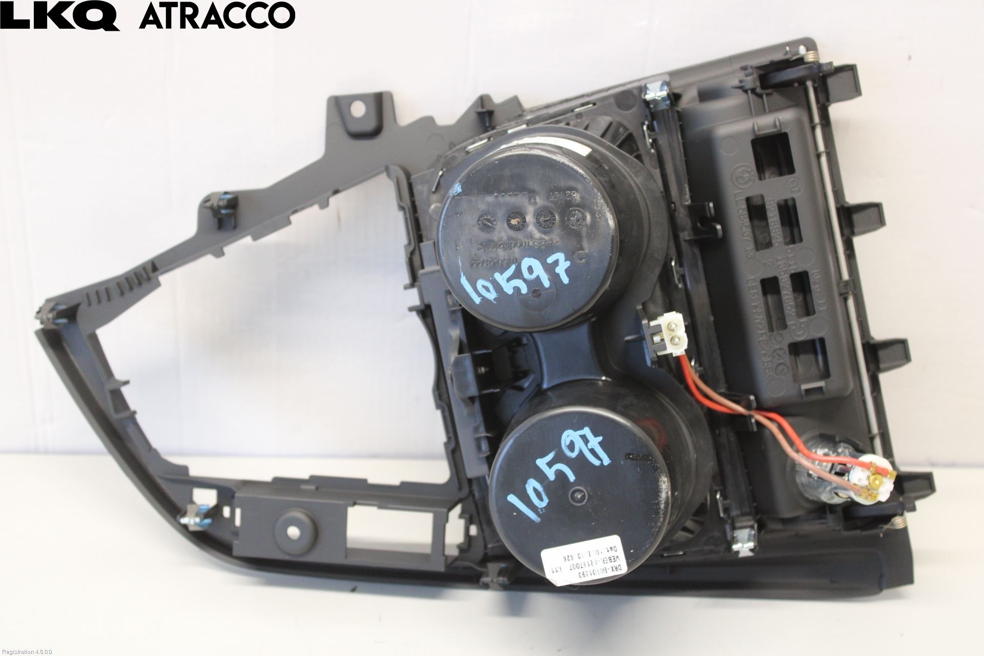 BMW 3 F30/F31/F80 12-19 Innr Koppholder