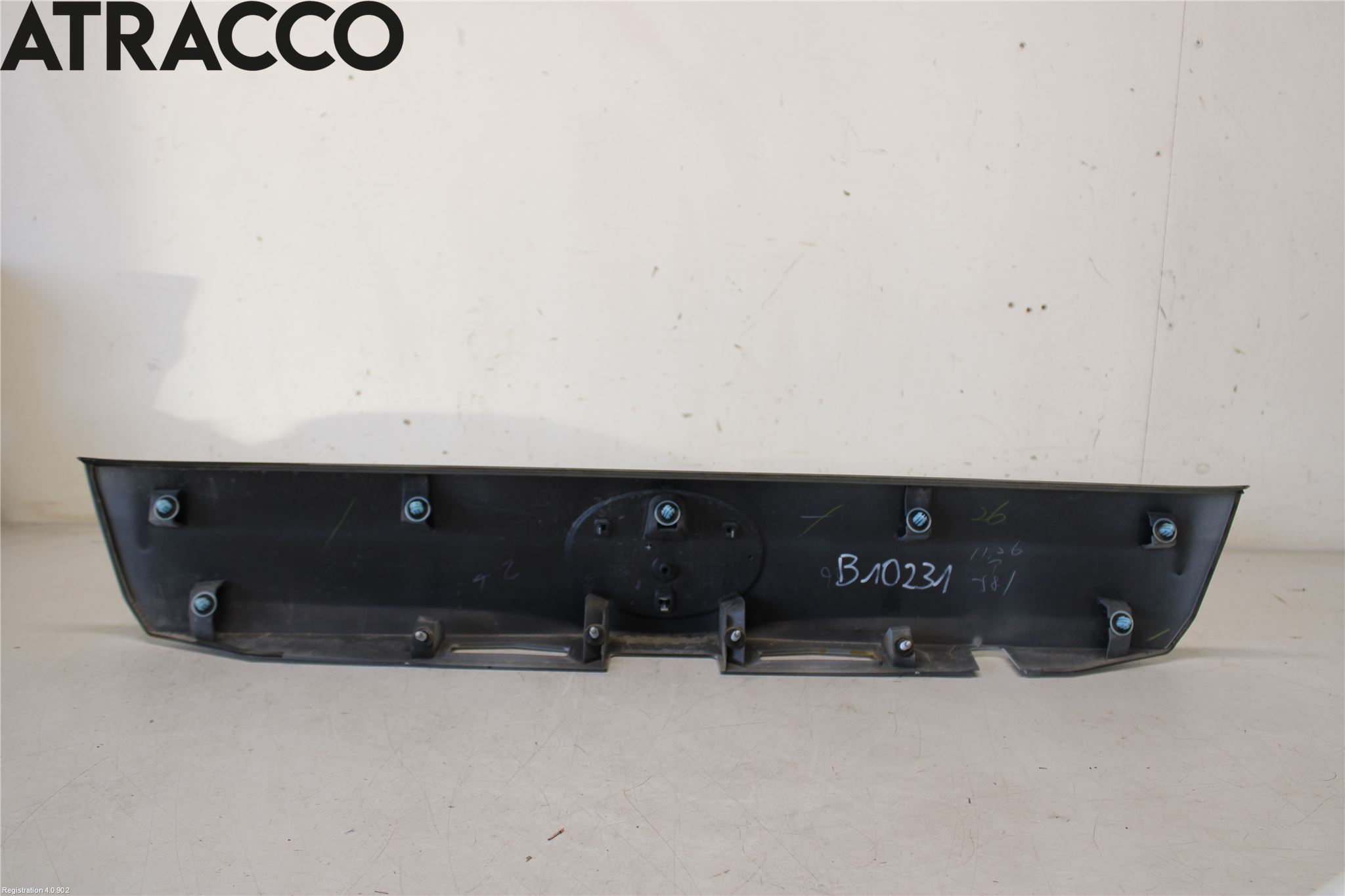 Toyota PRIUS+ ZVW40 12-20 List Bak-Bakluke