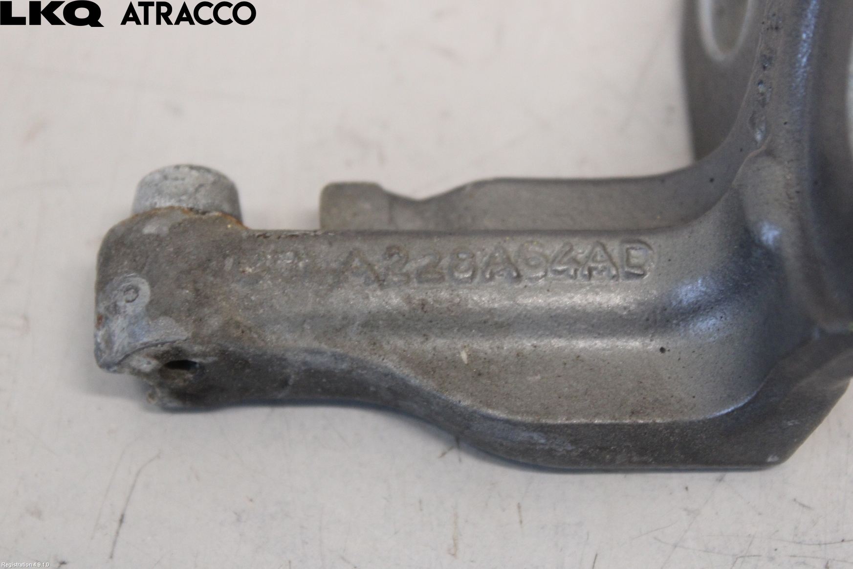 Jaguar XE (X760) 15-24 Dørhengsel