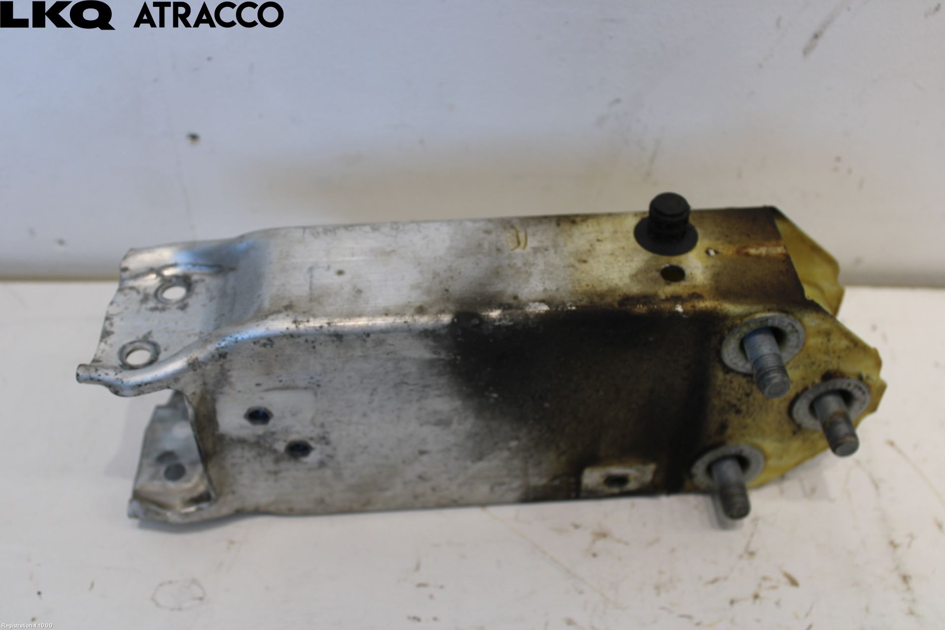 BMW 5 F10/F11/F18 09-17 Støtfangerfeste Foran Venstre