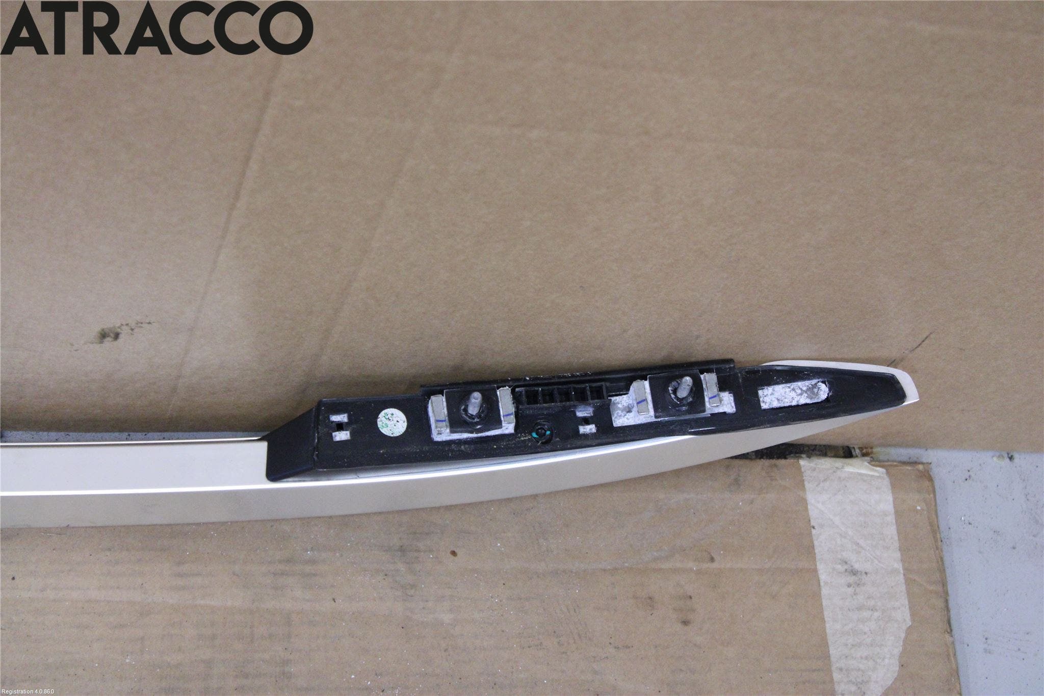 MG ZS EV 20- Takstativ-Lastebøyle