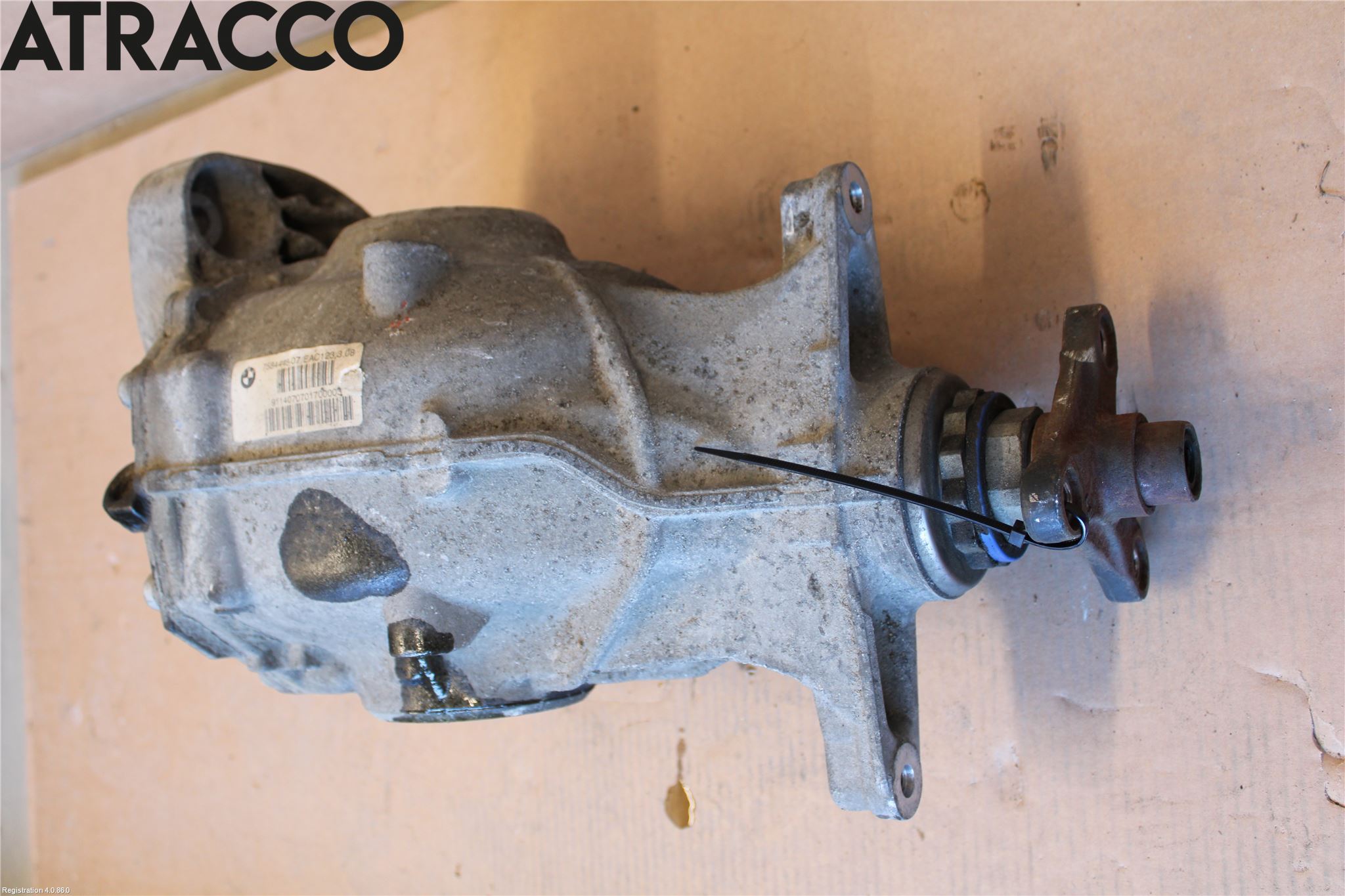 BMW 5 F10/F11/F18 09-17 Bakaksel Kardang Bak -Diff