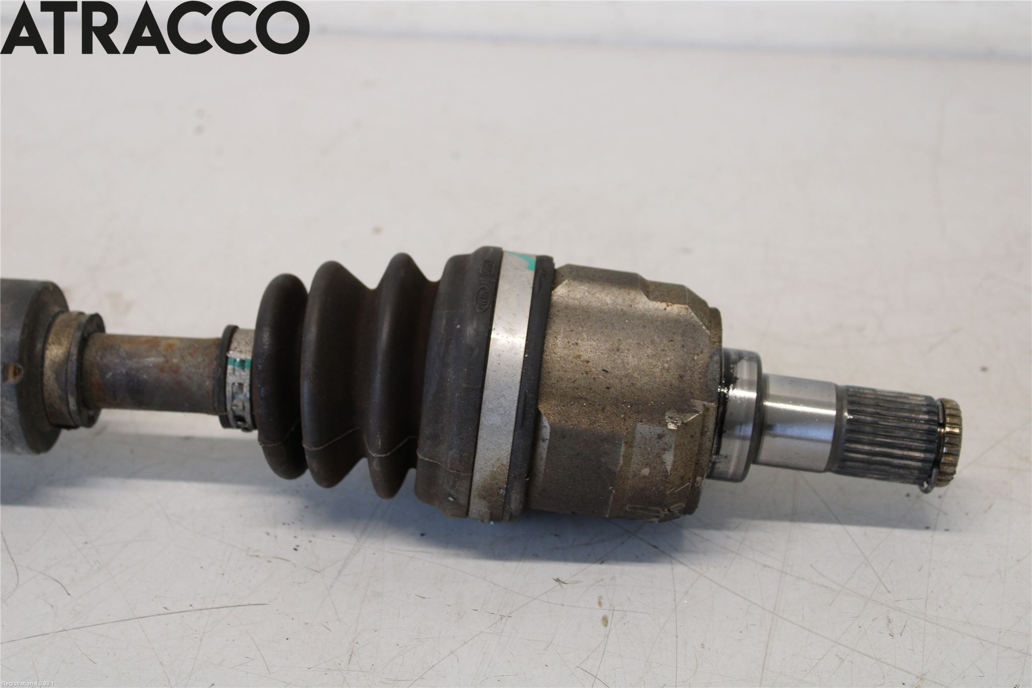 Hyundai i20 GB 15-20 Drivaksel Foran Kompl Venstre