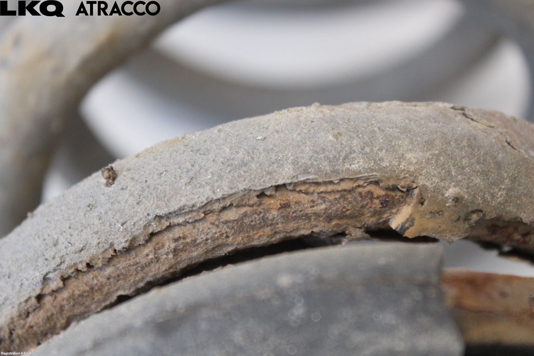 Jaguar XE (X760) 15-24 Fjær Bak