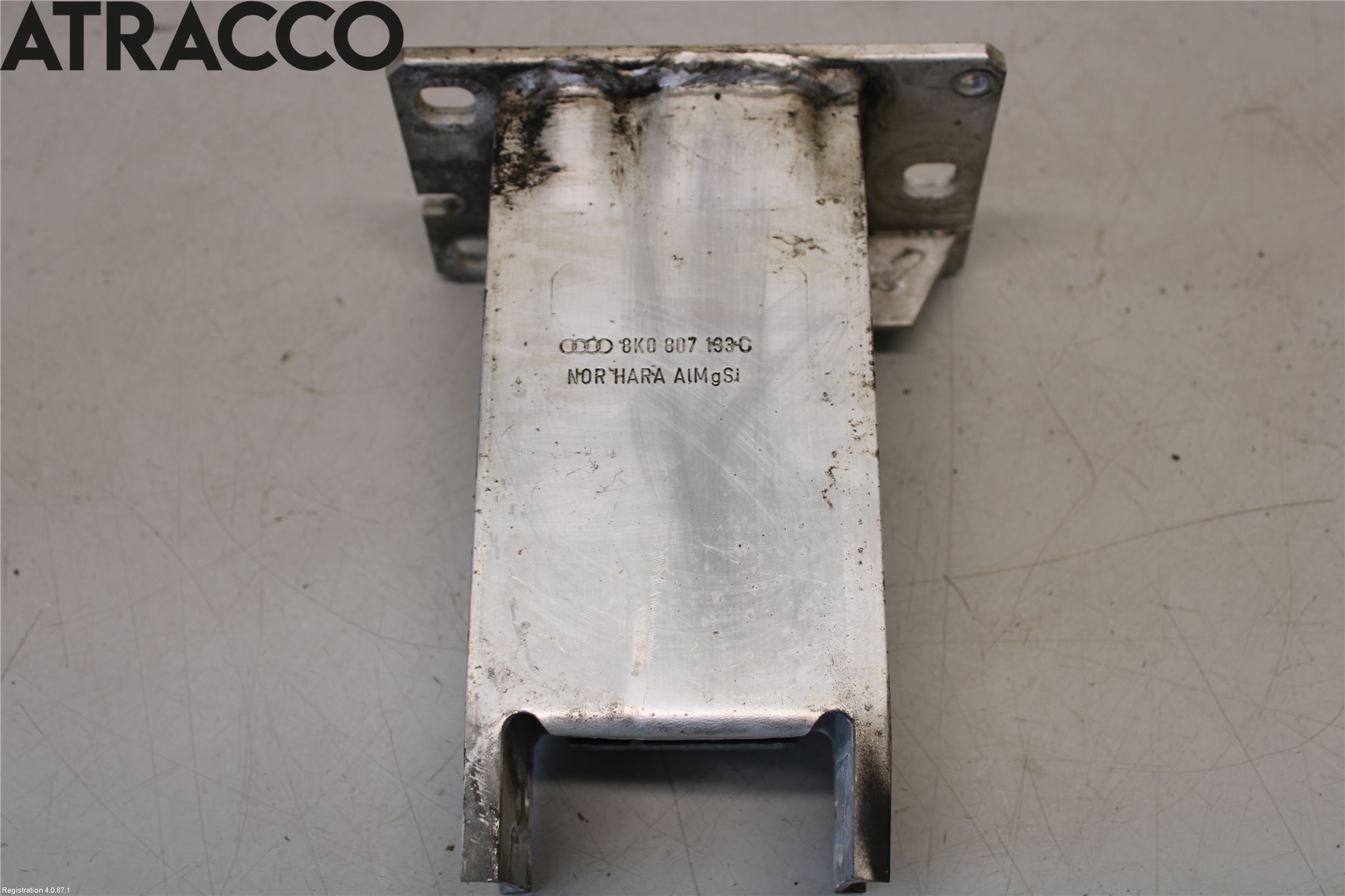 Audi A4/S4 08-11 Støtfanger Foran Feste