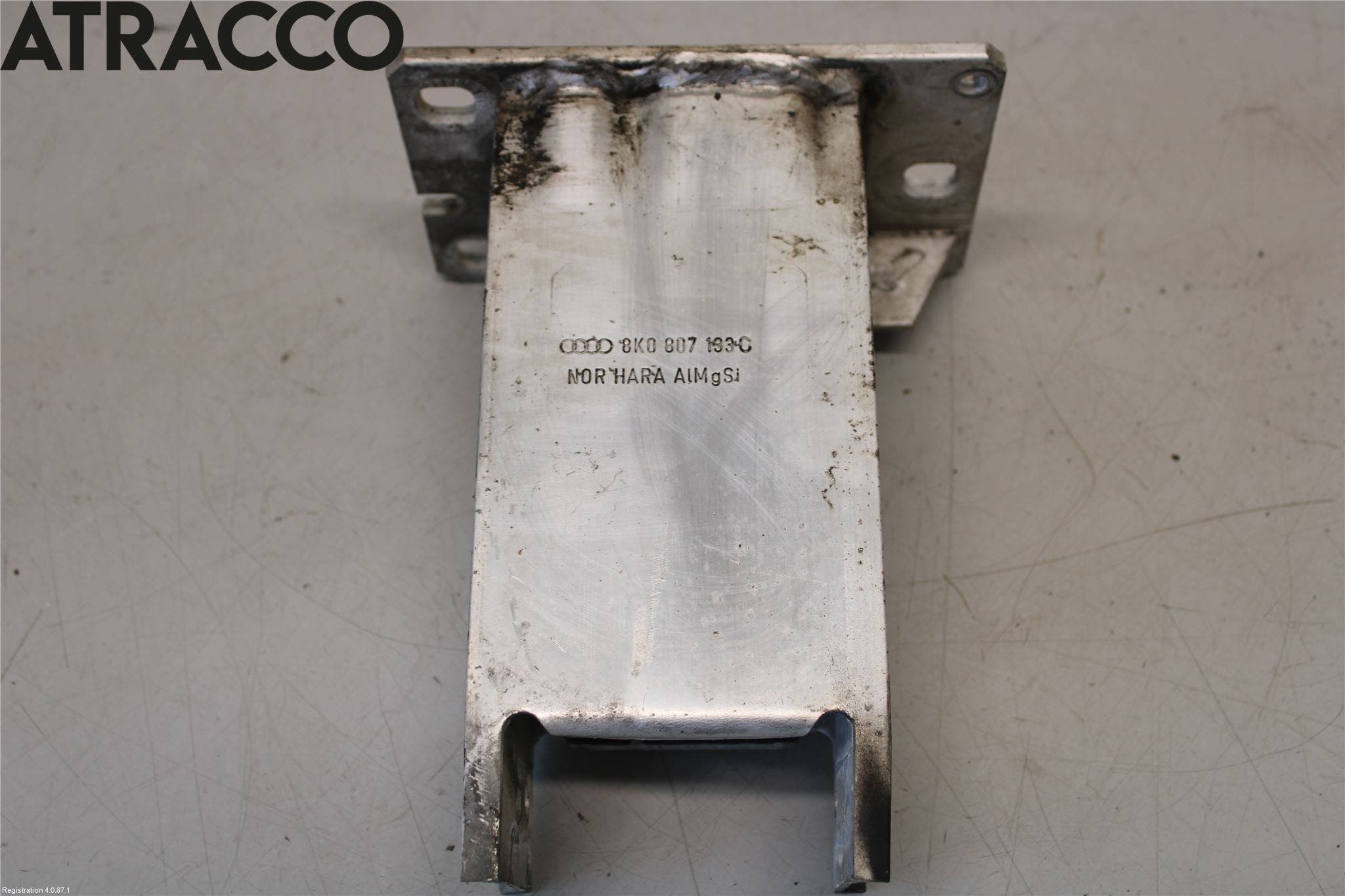 Audi A4/S4 08-11 Støtfanger Foran Feste