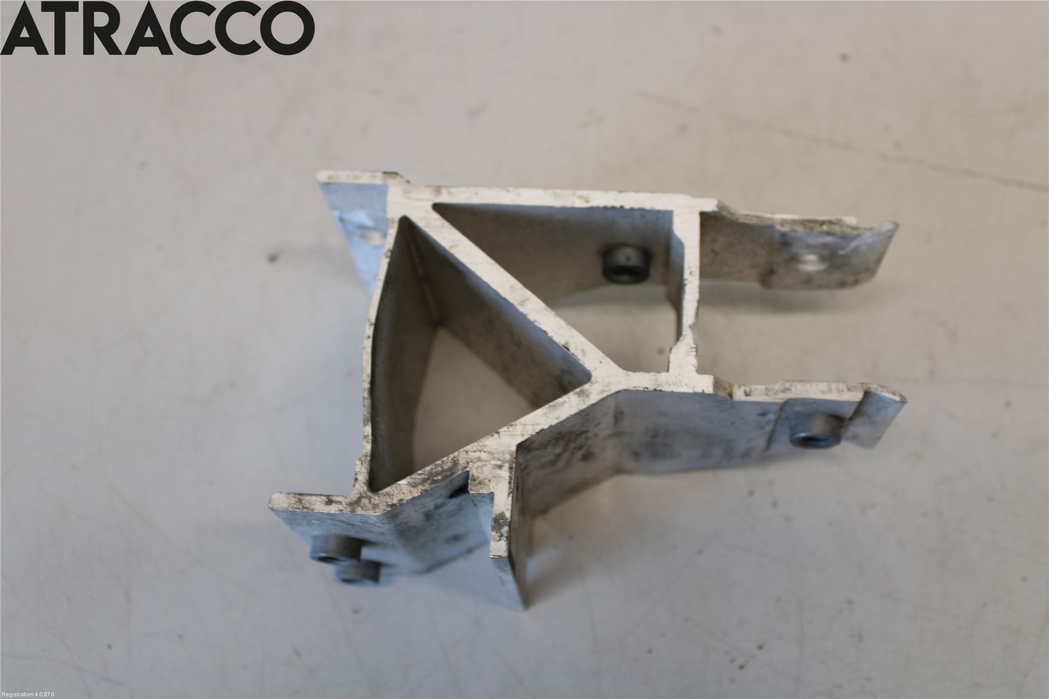BMW 5 G30/G31/F90 17-23 Støtfanger Foran Feste