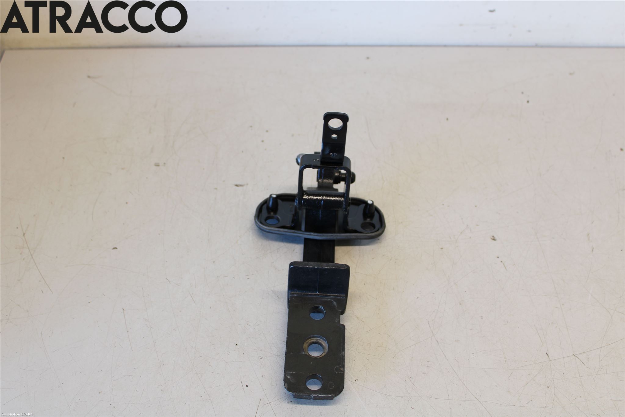 Volvo XC70 08-13 Bakluke Hengsel Venstre