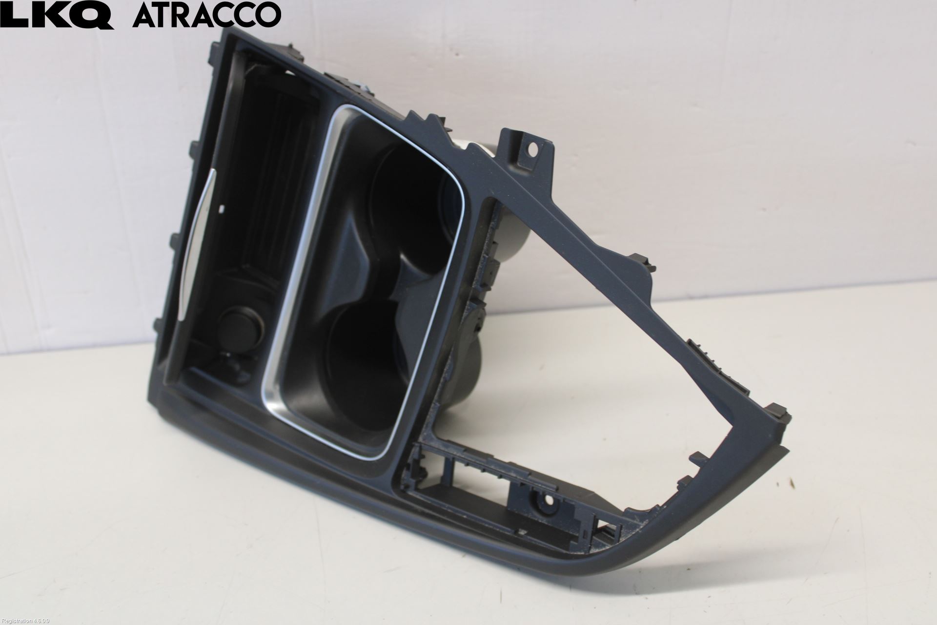 BMW 3 F30/F31/F80 12-19 Innr Koppholder