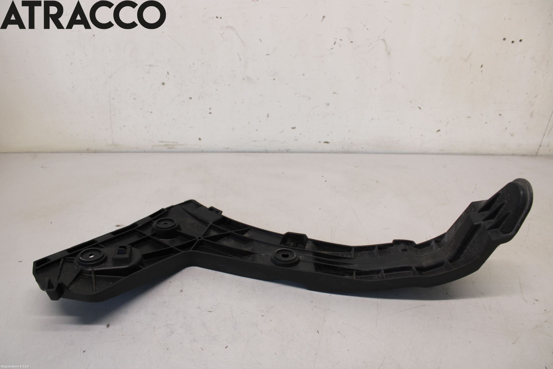 Audi Q2/SQ2 17- Støtfangerfeste Bak Venstre