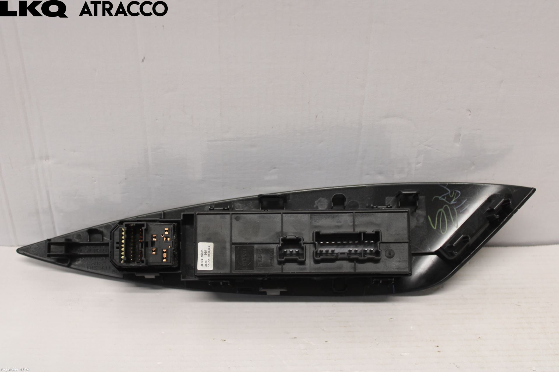 Nissan LEAF 11-17 Bryter Vindusheis