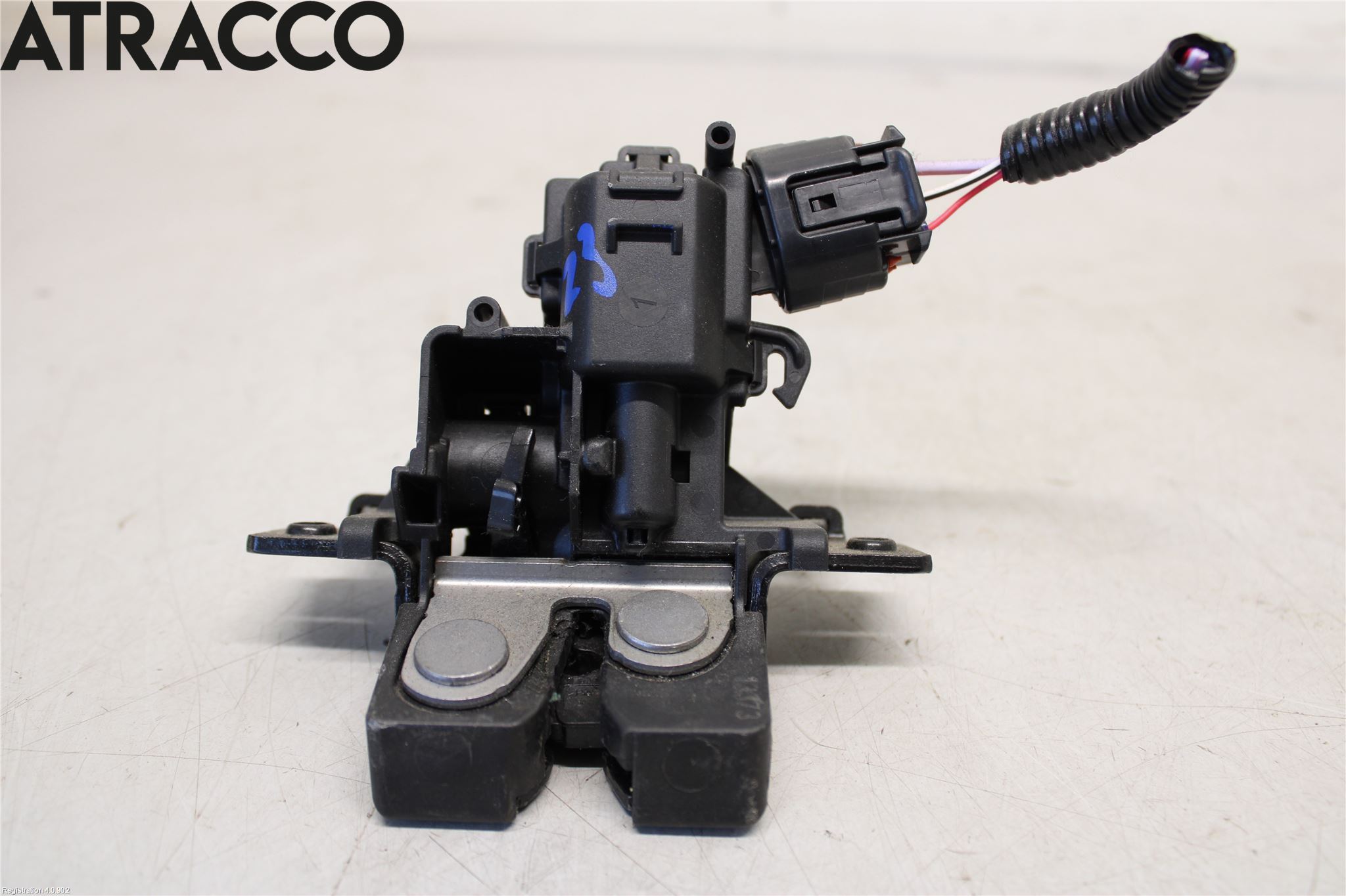 Toyota YARIS XP130 12-14 Bakluke-Lokk Låsekasse