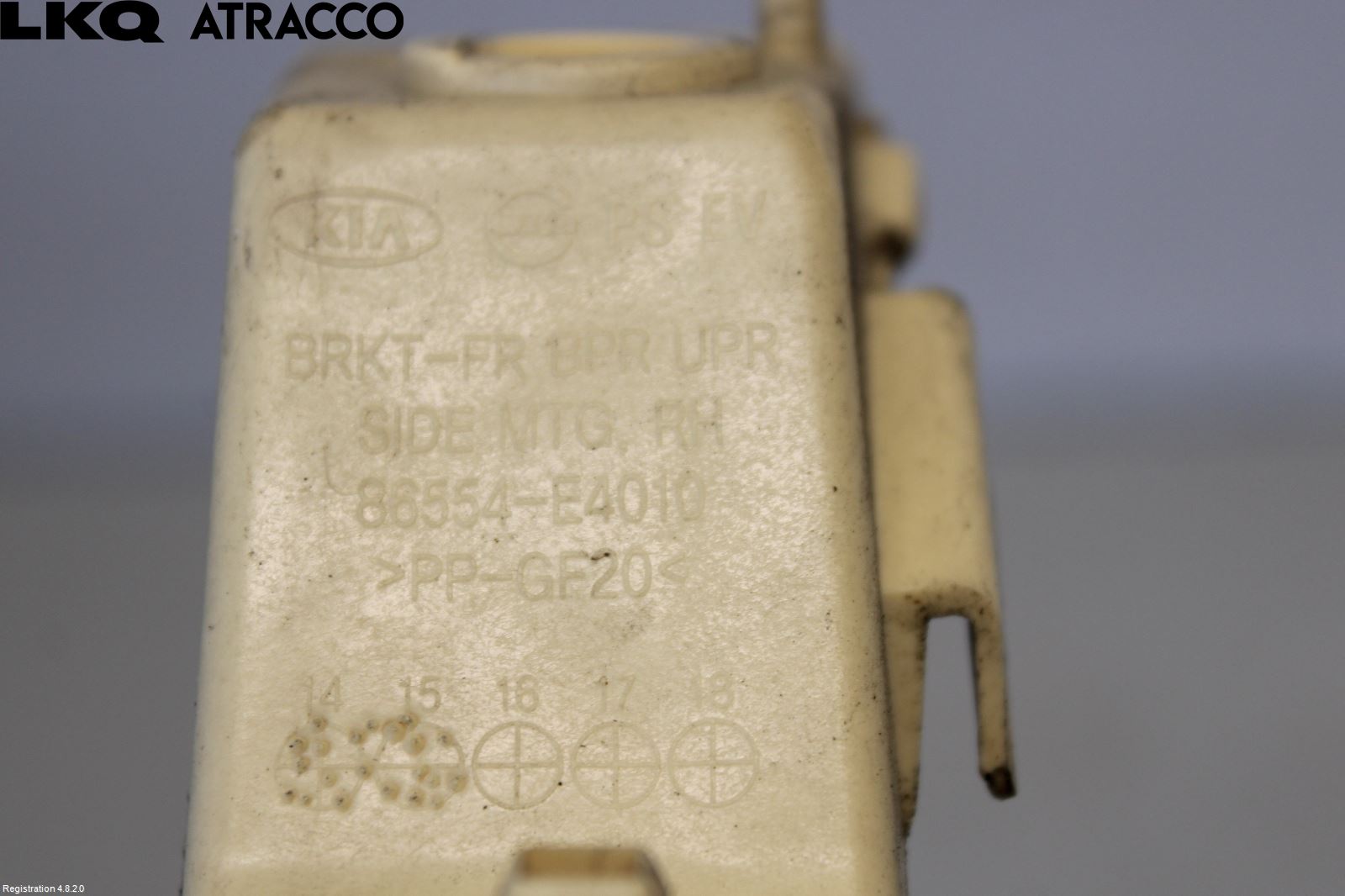 Kia SOUL 09- Støtfangerfeste Foran Høyre