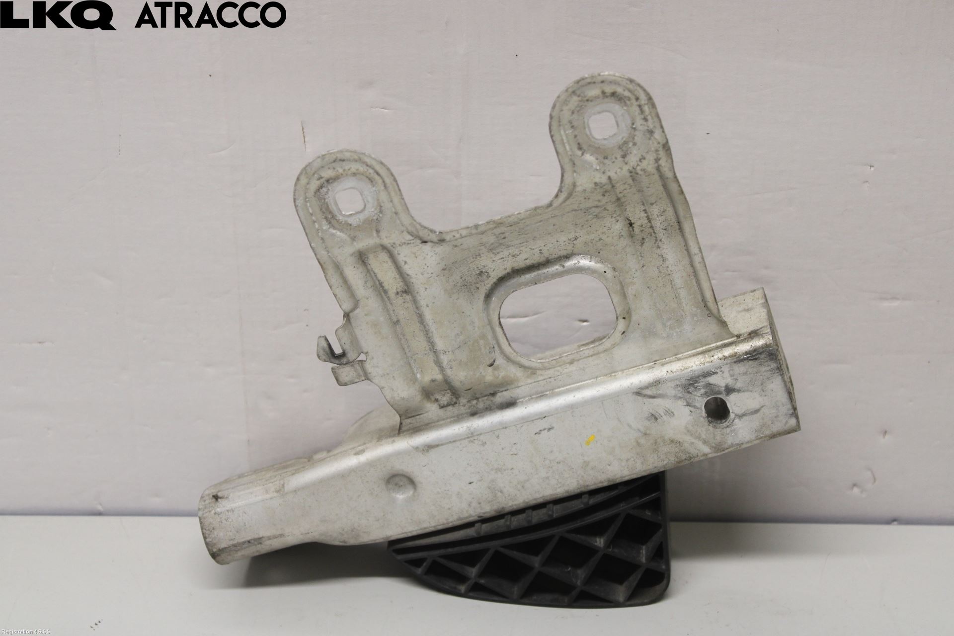 BMW 3 F30/F31/F80 12-19 Støtfanger Foran Feste